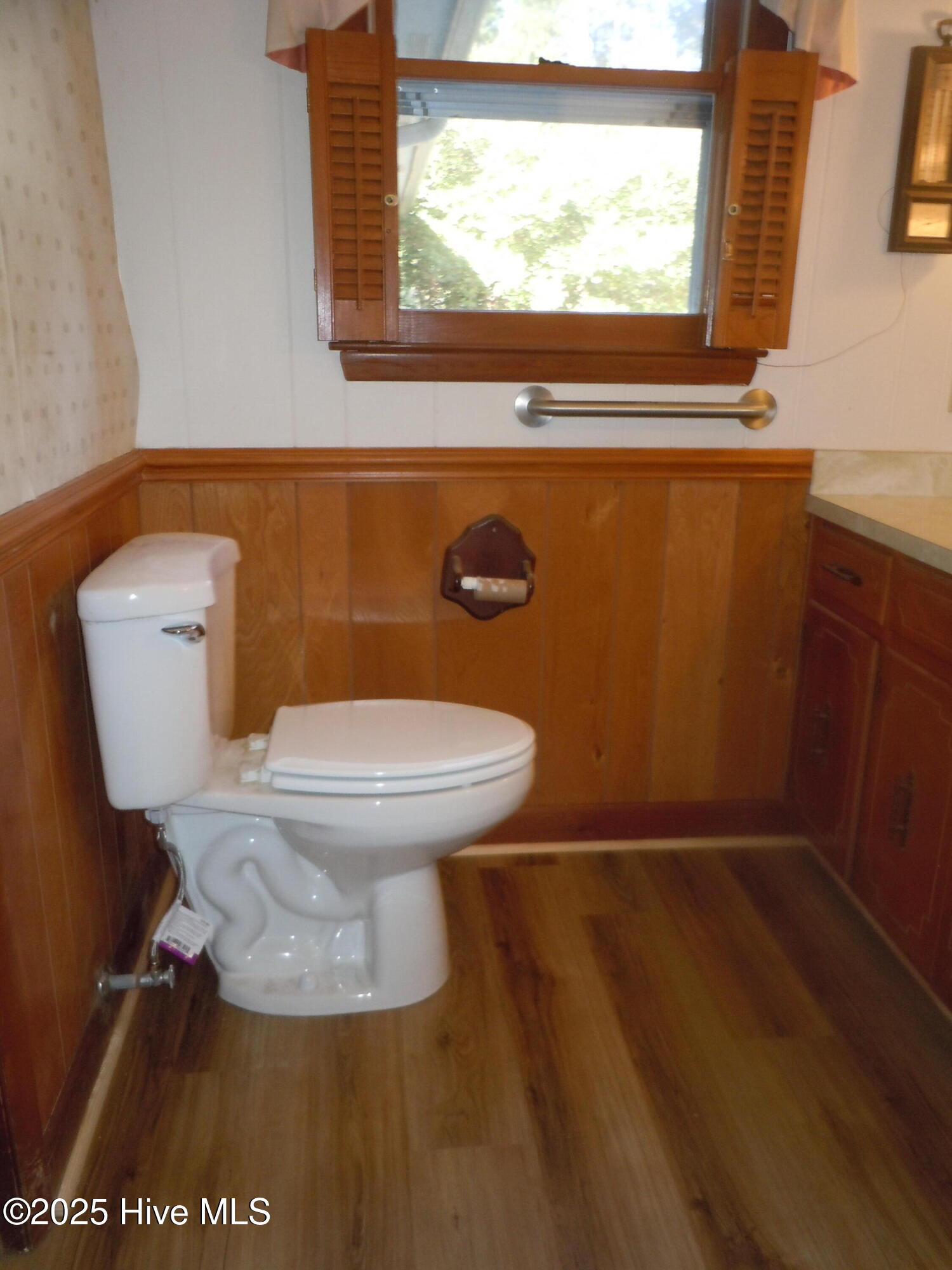 100533053 | Photo 63