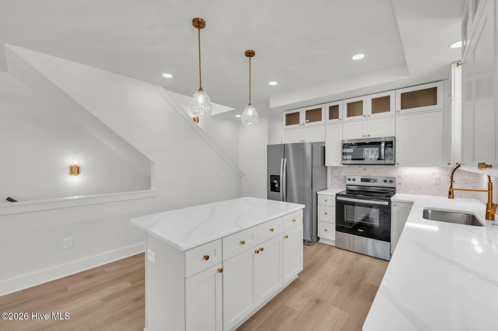 100547722 | Photo 11