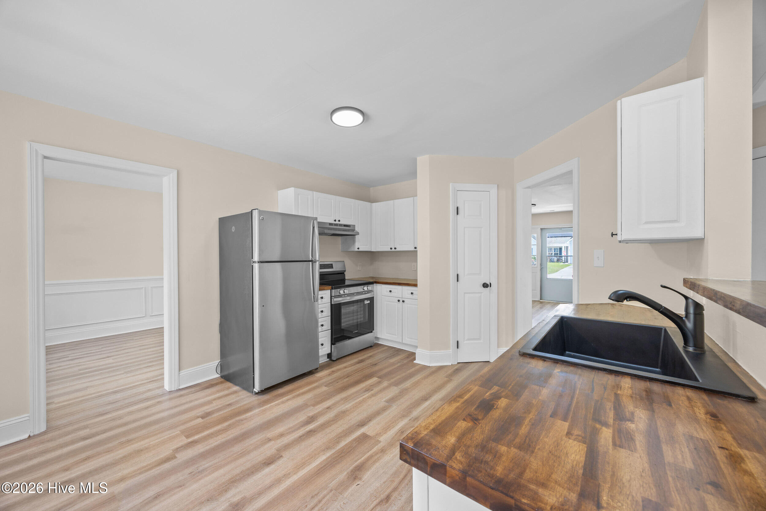 100561425 | Photo 13