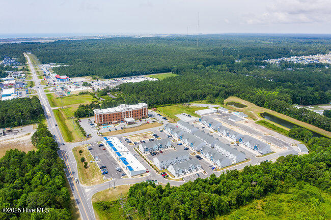 100542683 | Photo 40