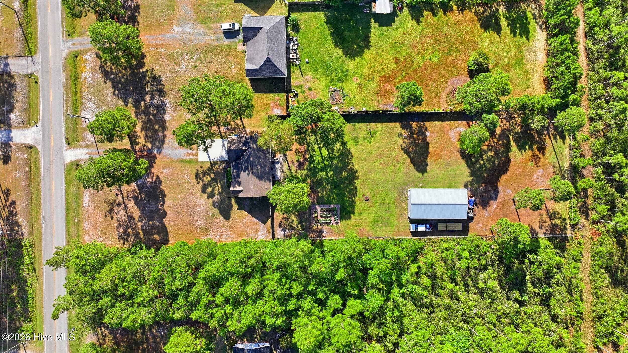 100569719 | Photo 50