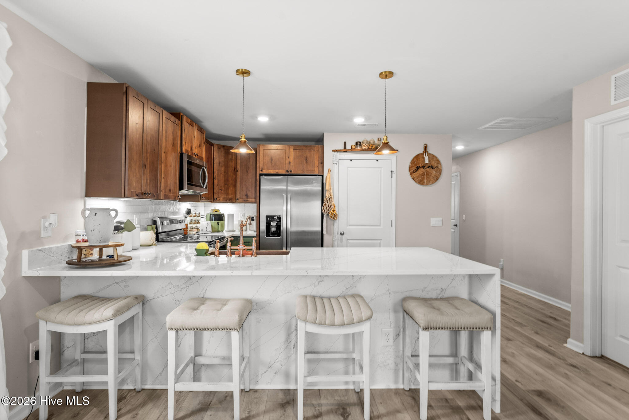 100566662 | Photo 65