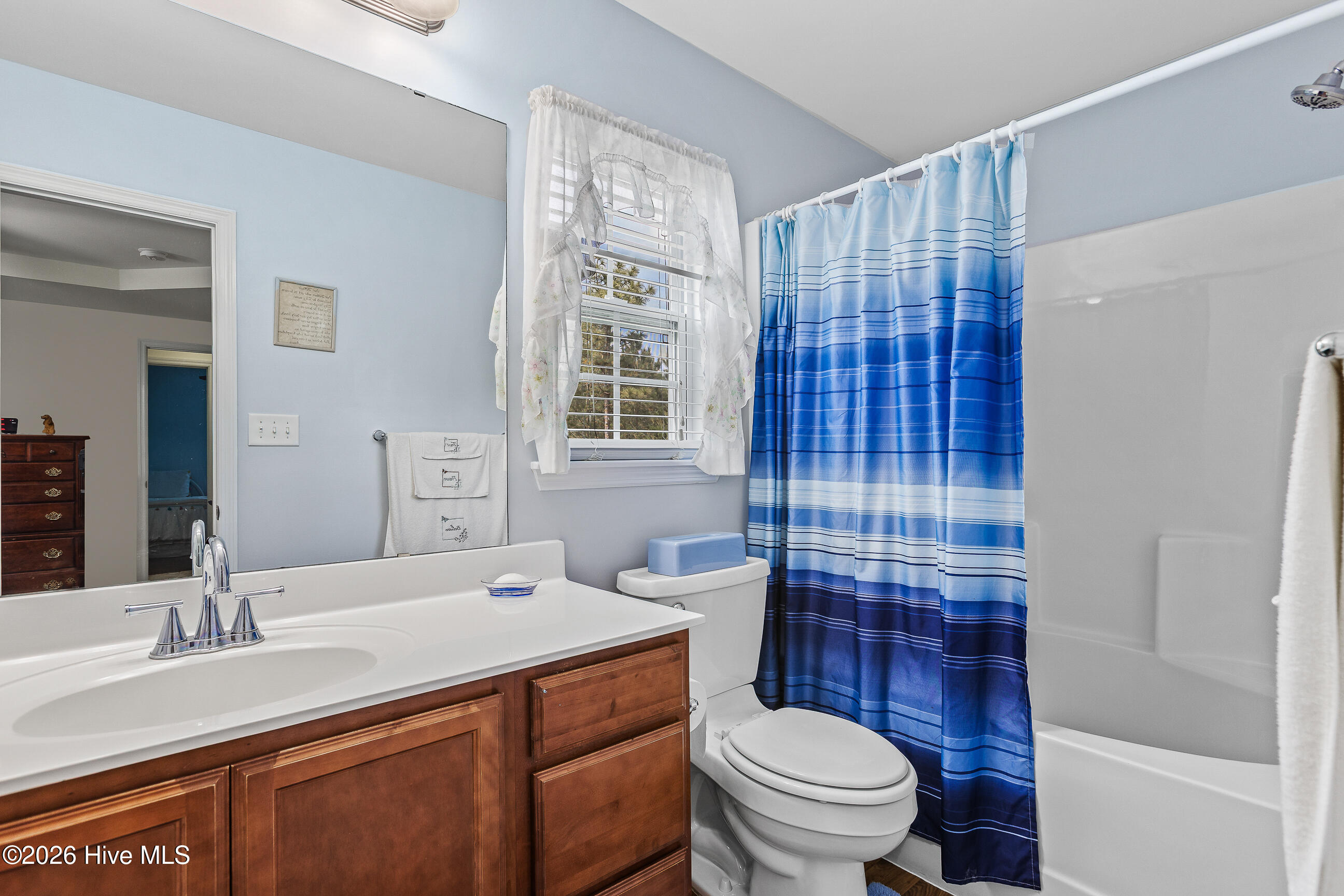 100566969 | Photo 15