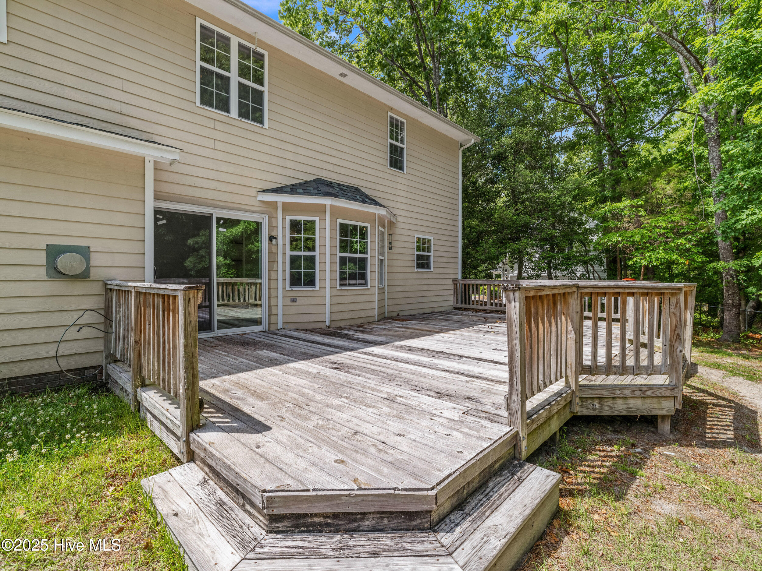 100554828 | Photo 47