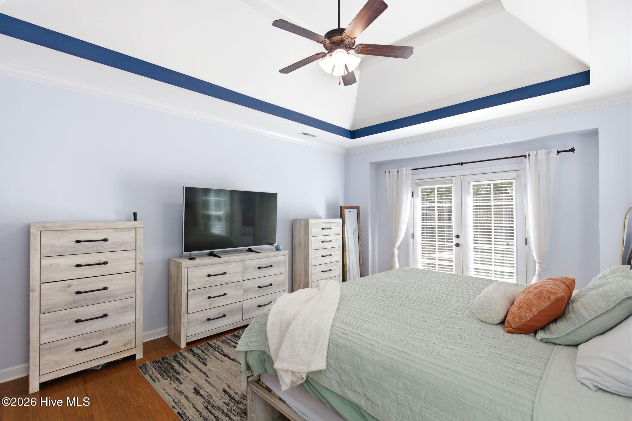 100563379 | Photo 24