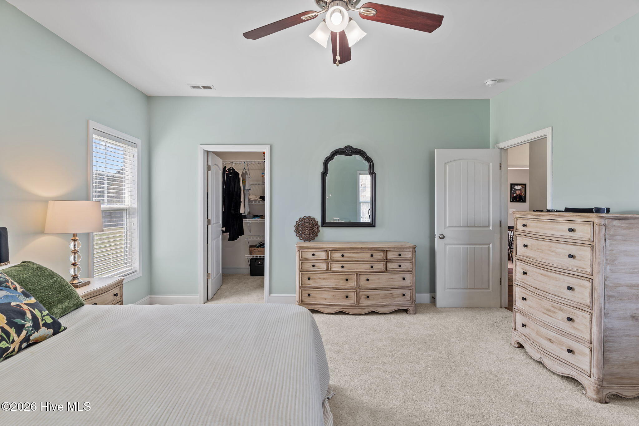 100561323 | Photo 19