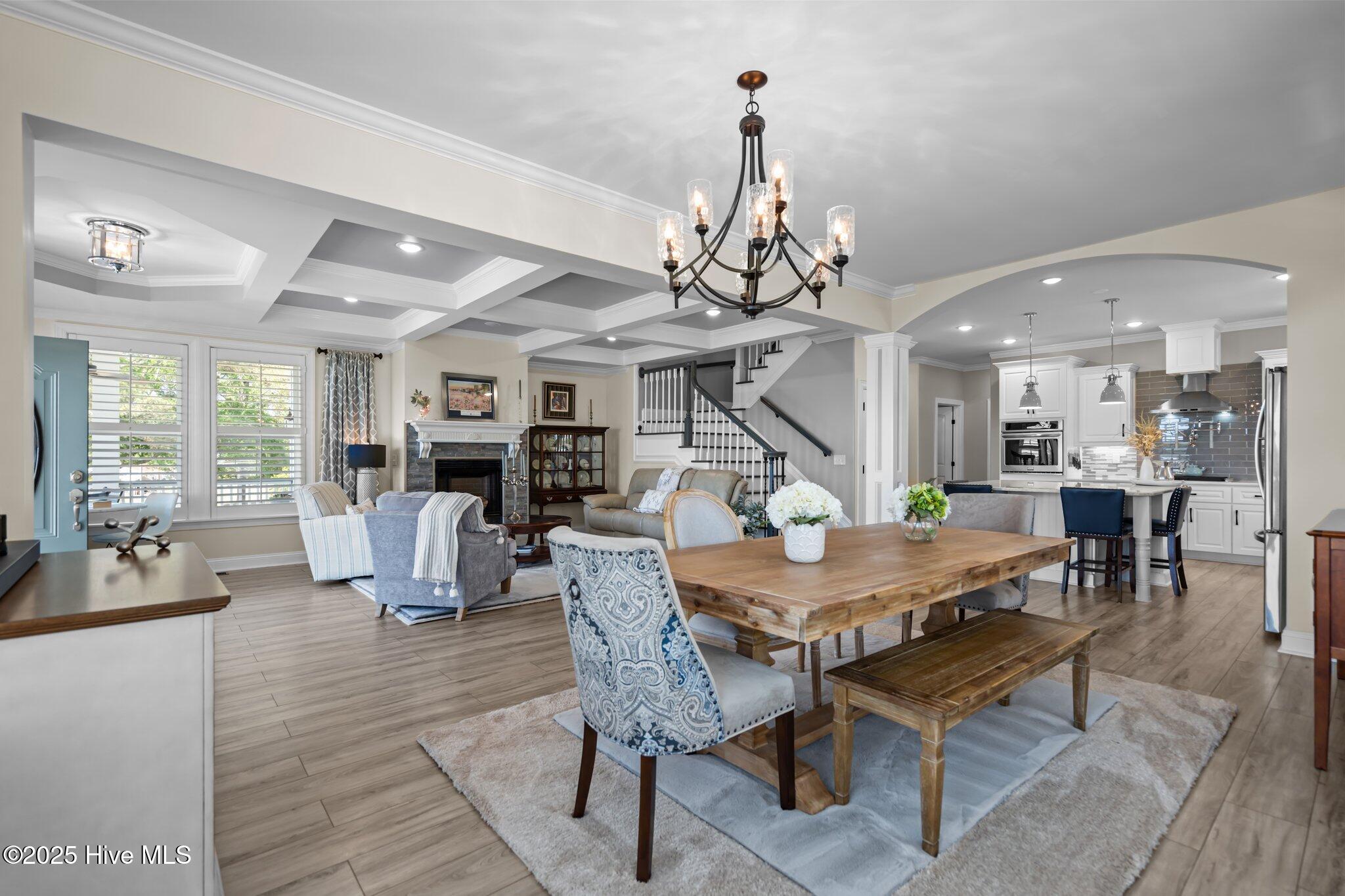 100532890 | Photo 20