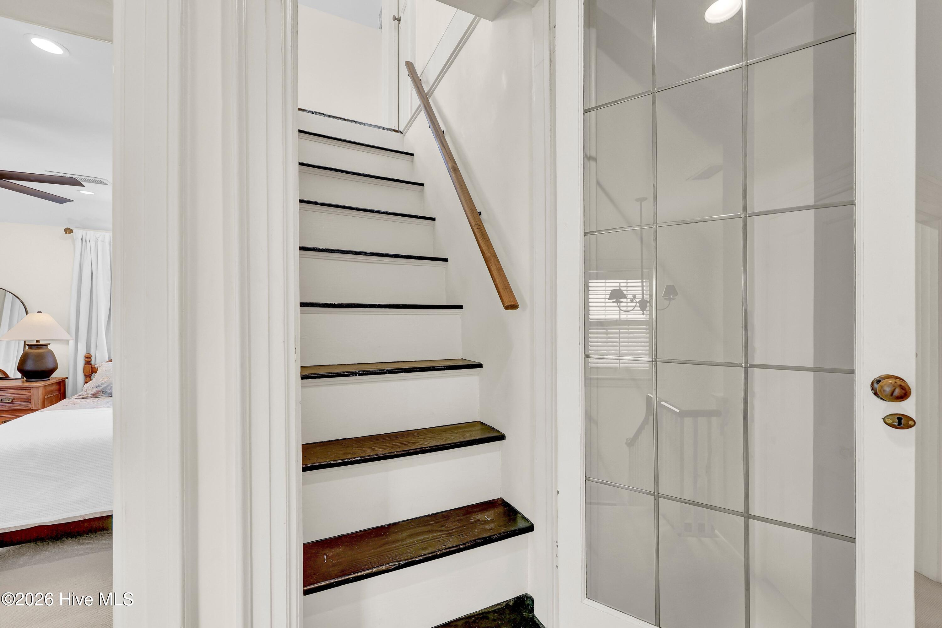 100570649 | Photo 43