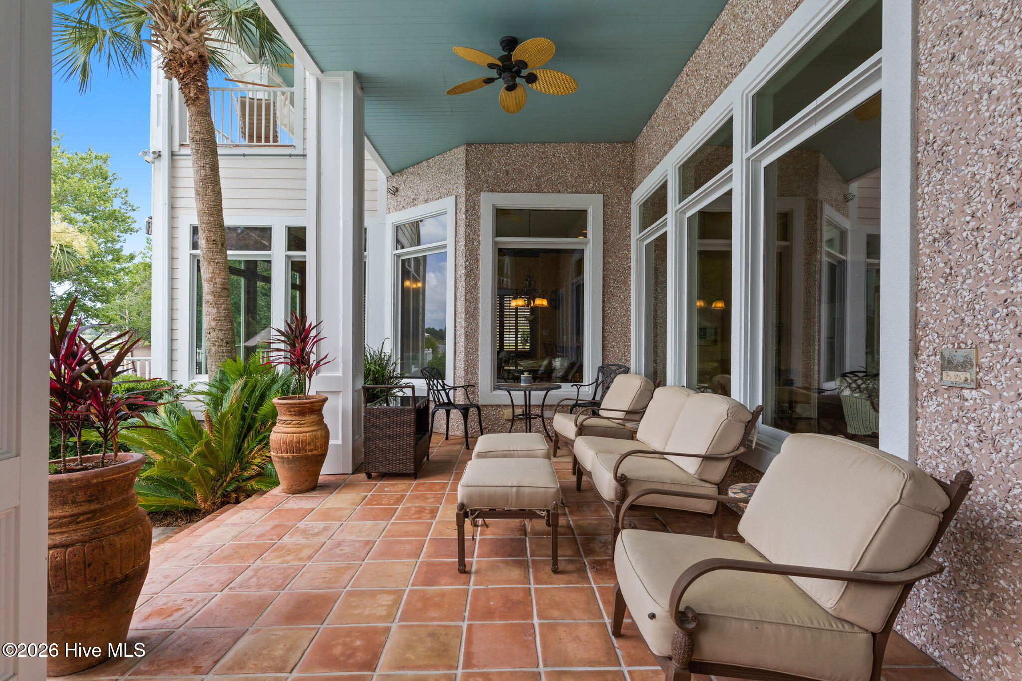 100554709 | Photo 39