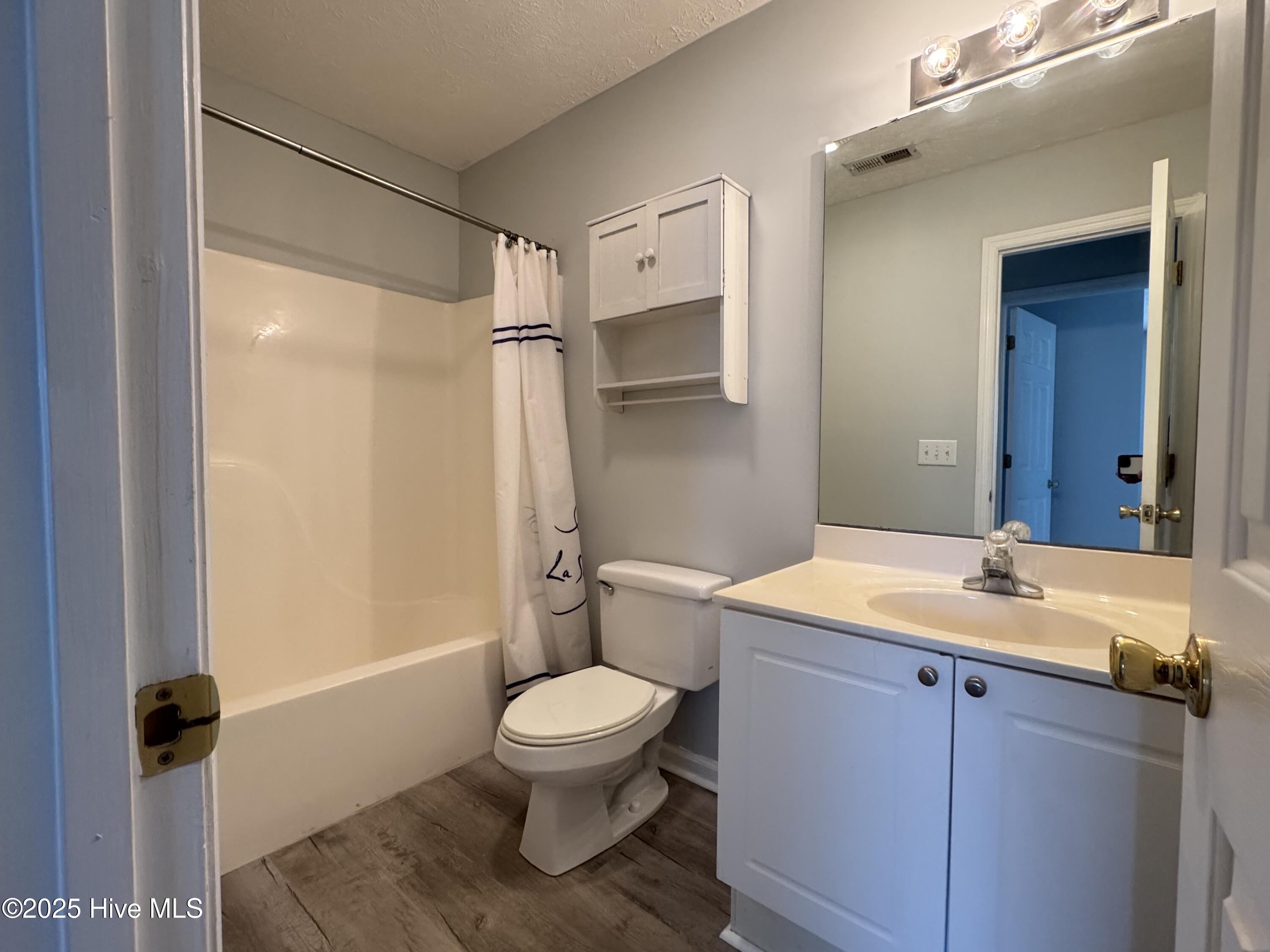 100534845 | Photo 17