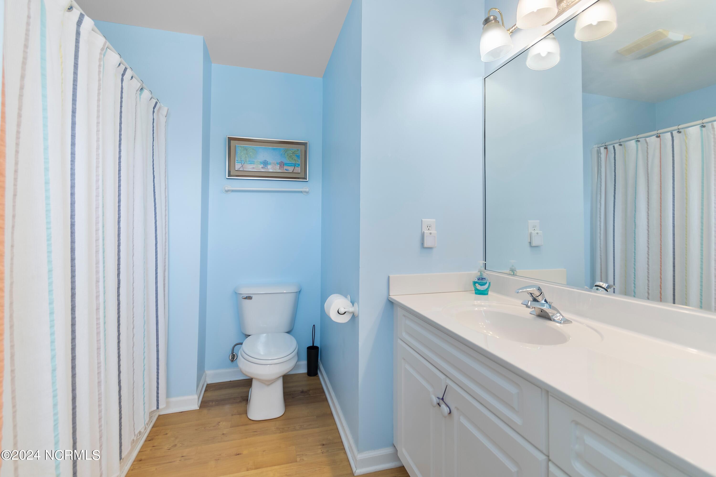 100461255 | Photo 24