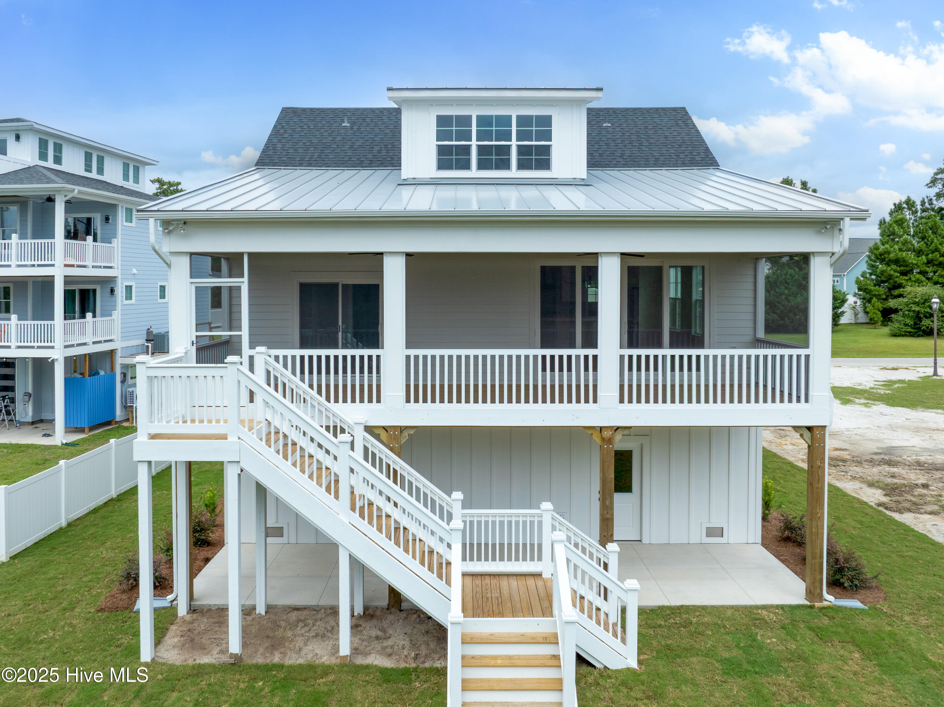 100552553 | Photo 43