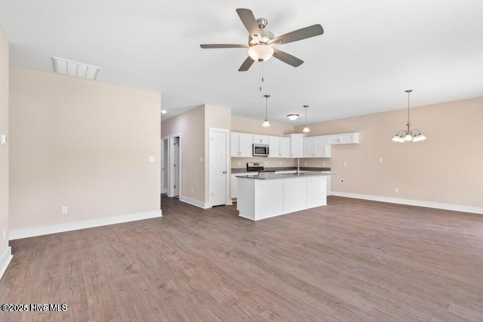 319 E Theriault Court, Jacksonville, NC, 28540