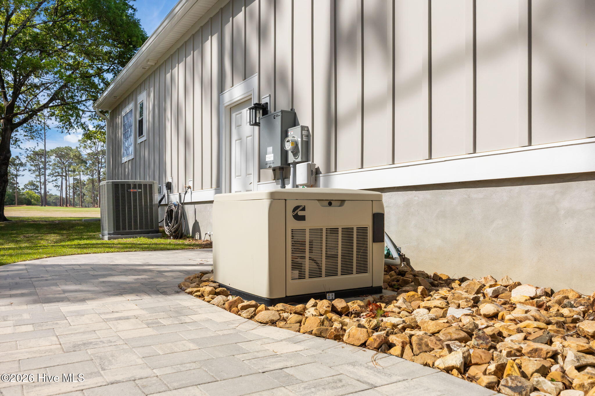 100568104 | Photo 54