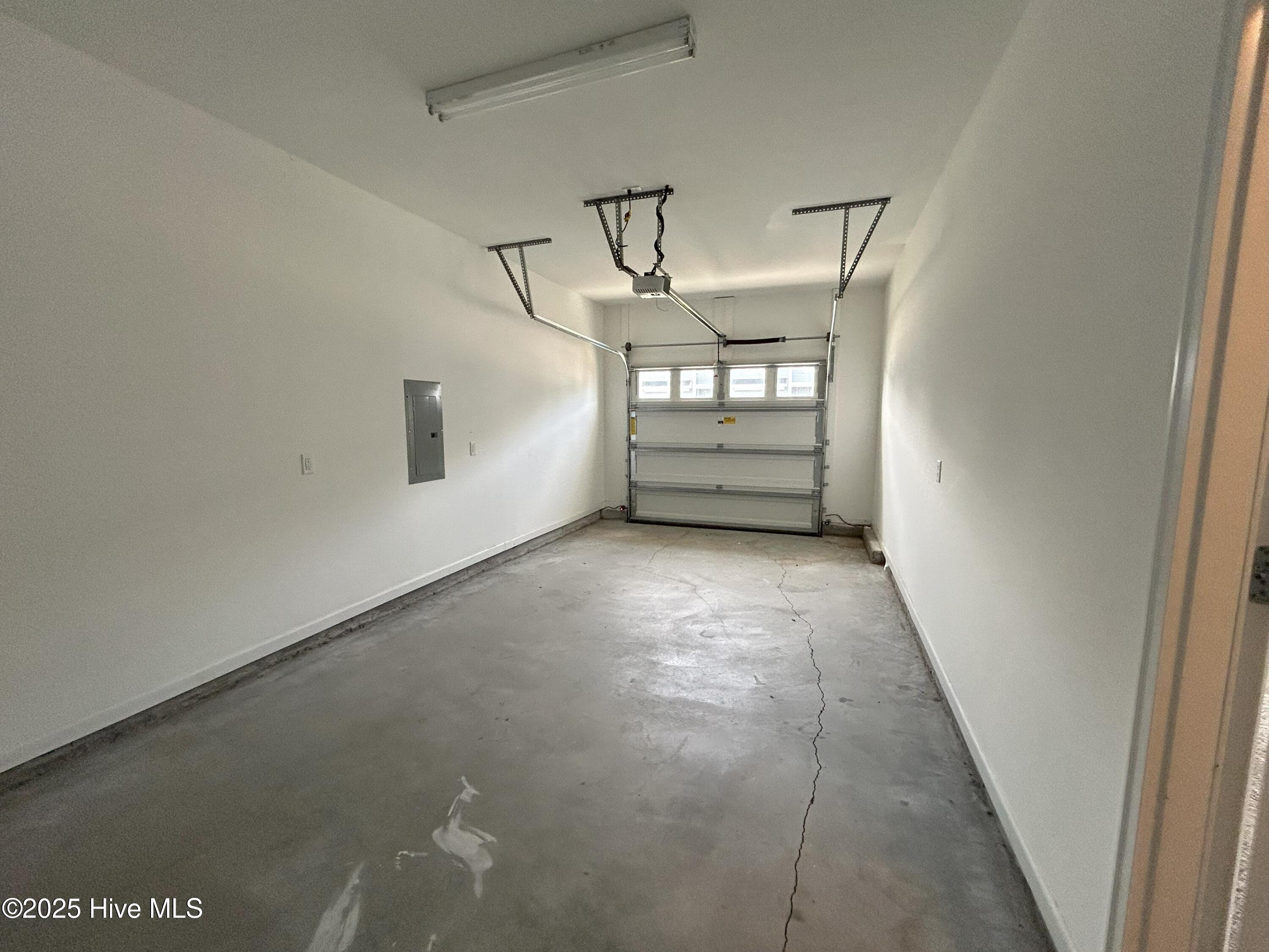 100541755 | Photo 26