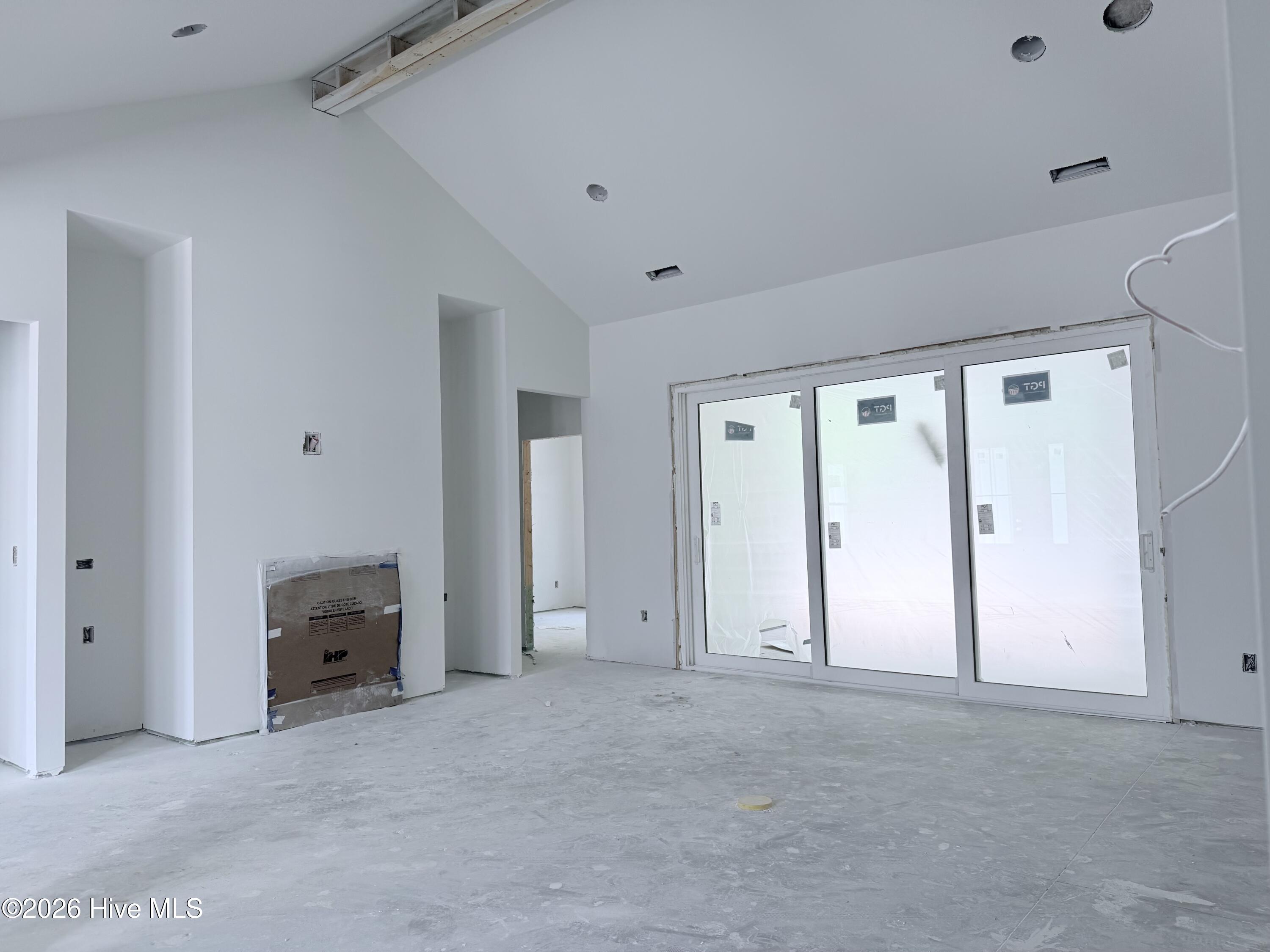 100543431 | Photo 17