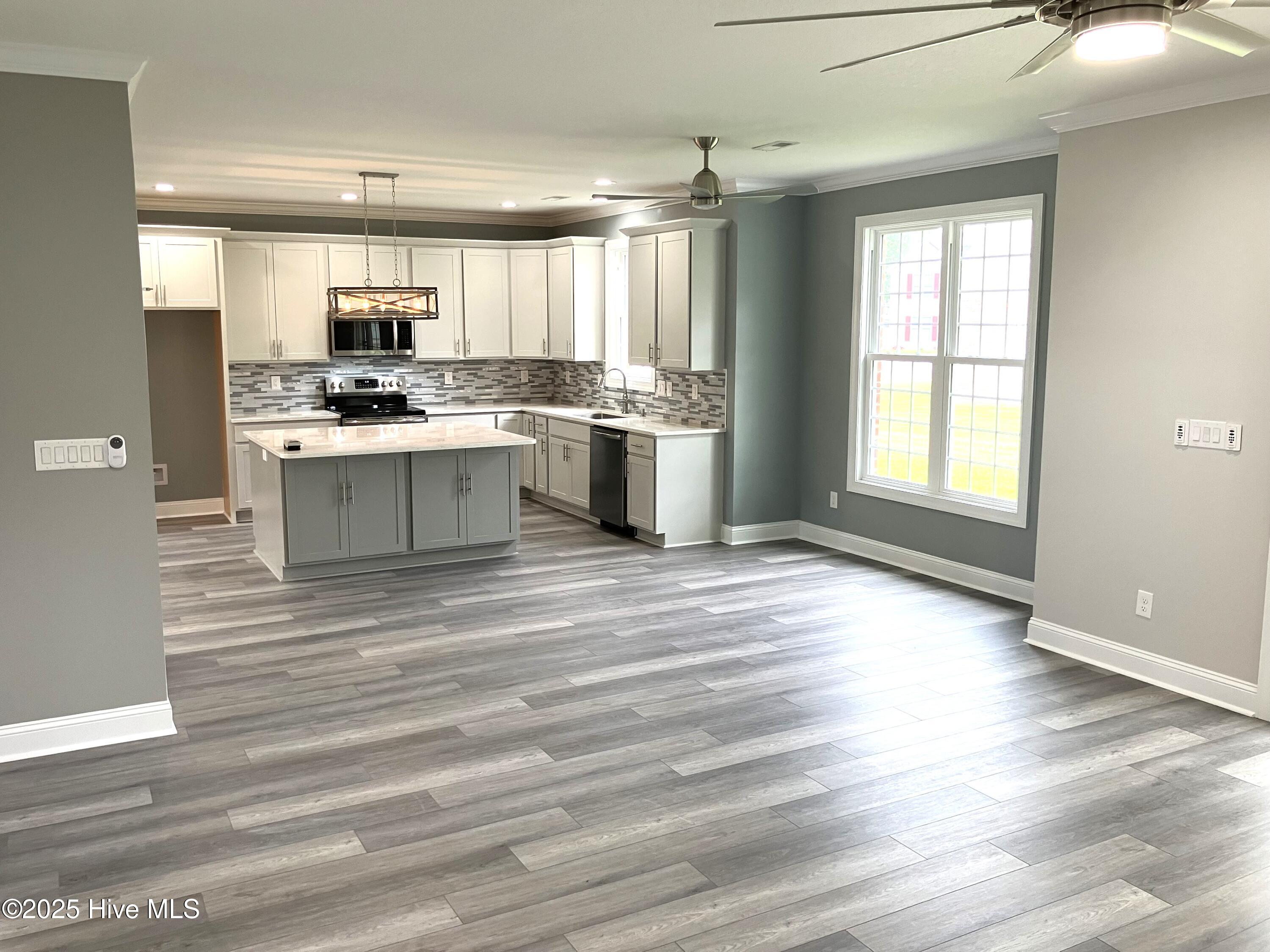 100514031 | Photo 13