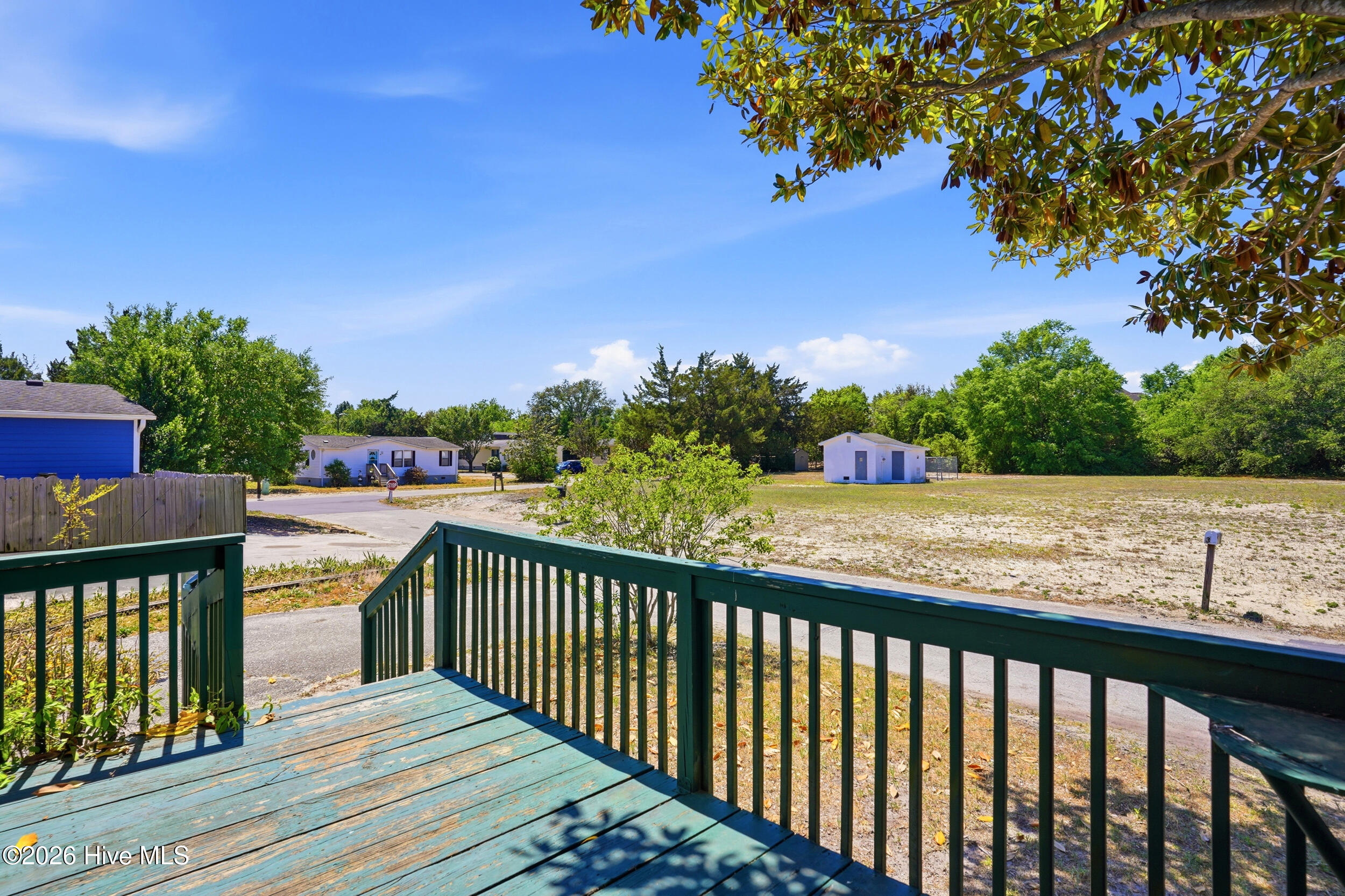 100569235 | Photo 23