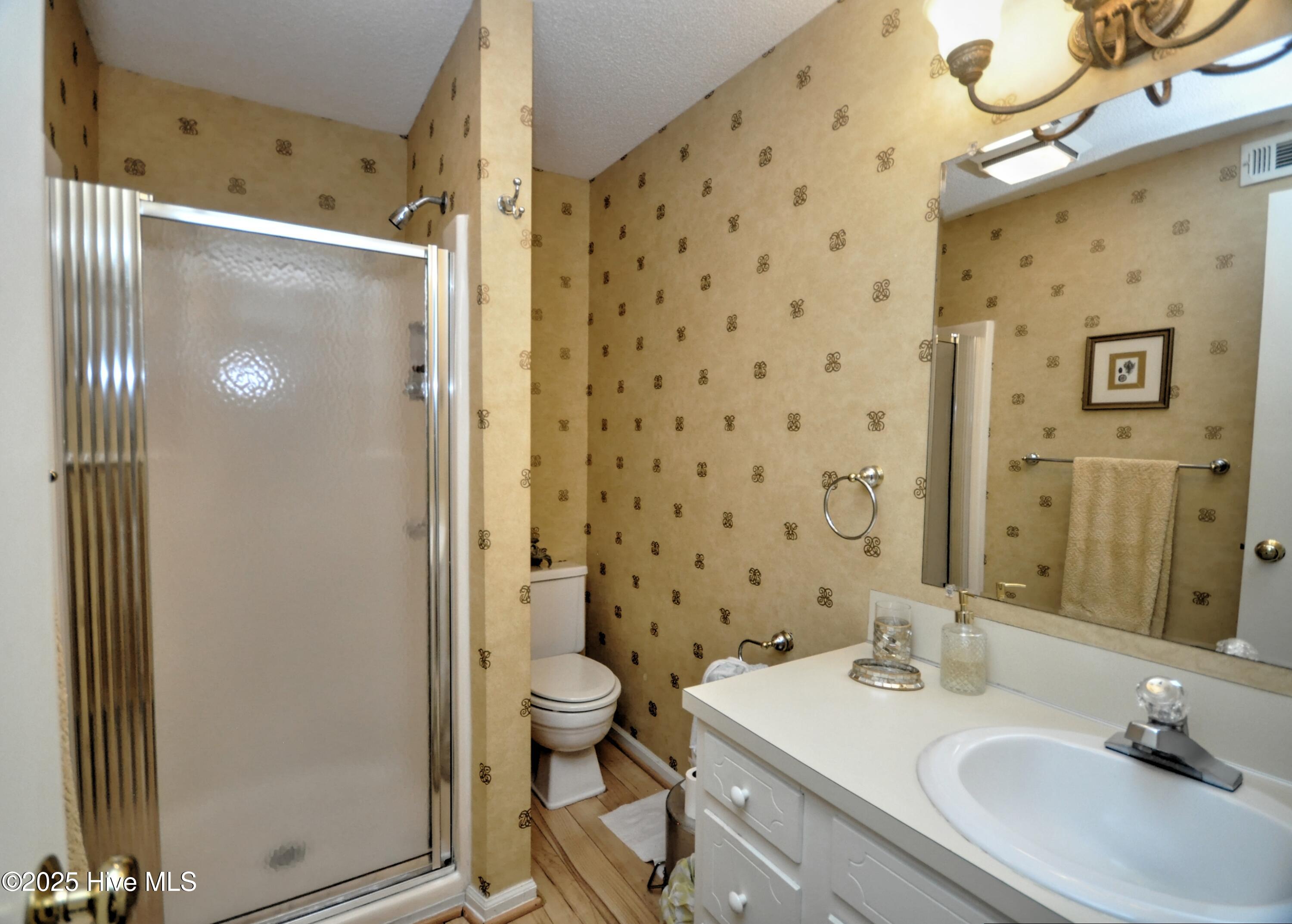 100511603 | Photo 22