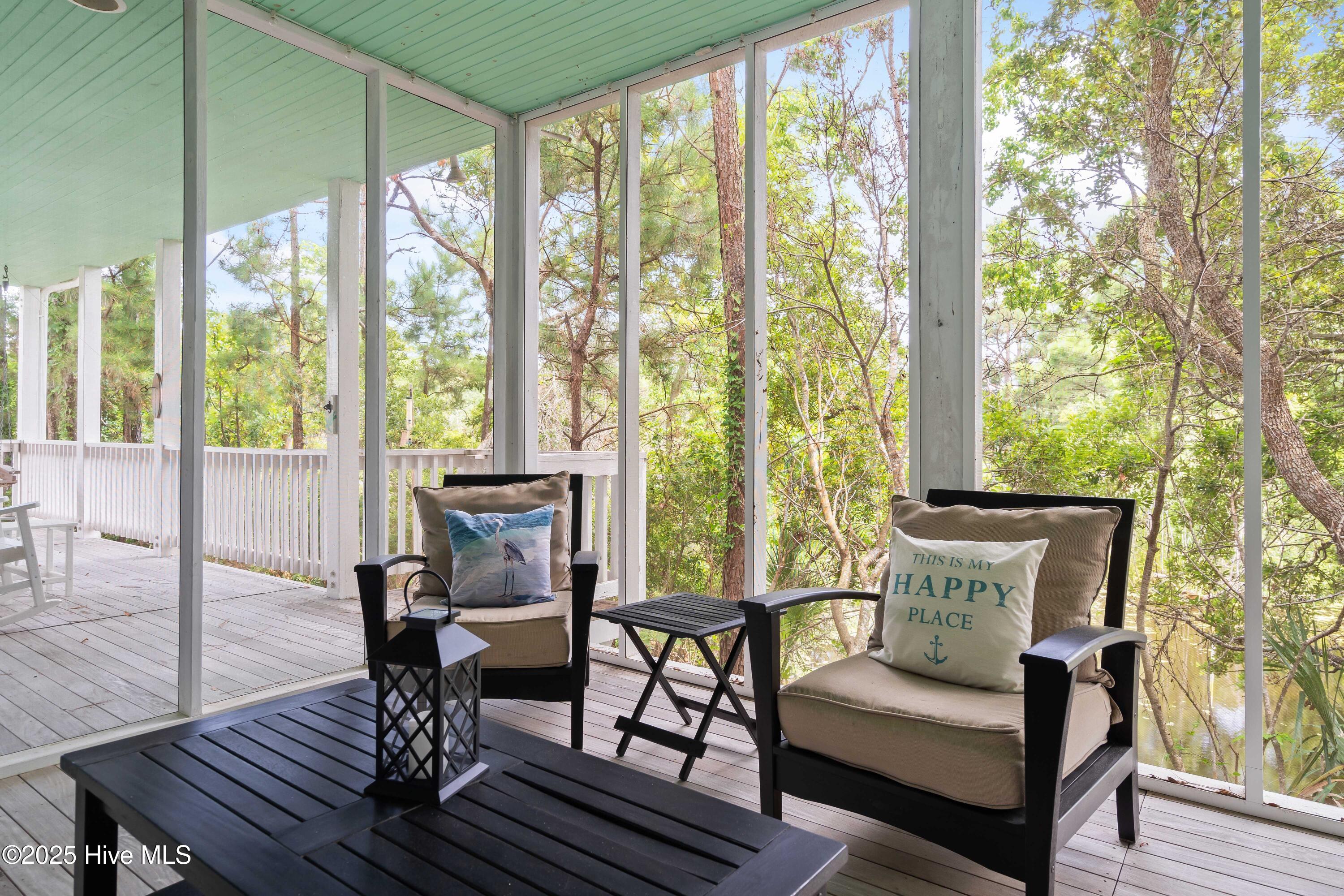 100555260 | Photo 47