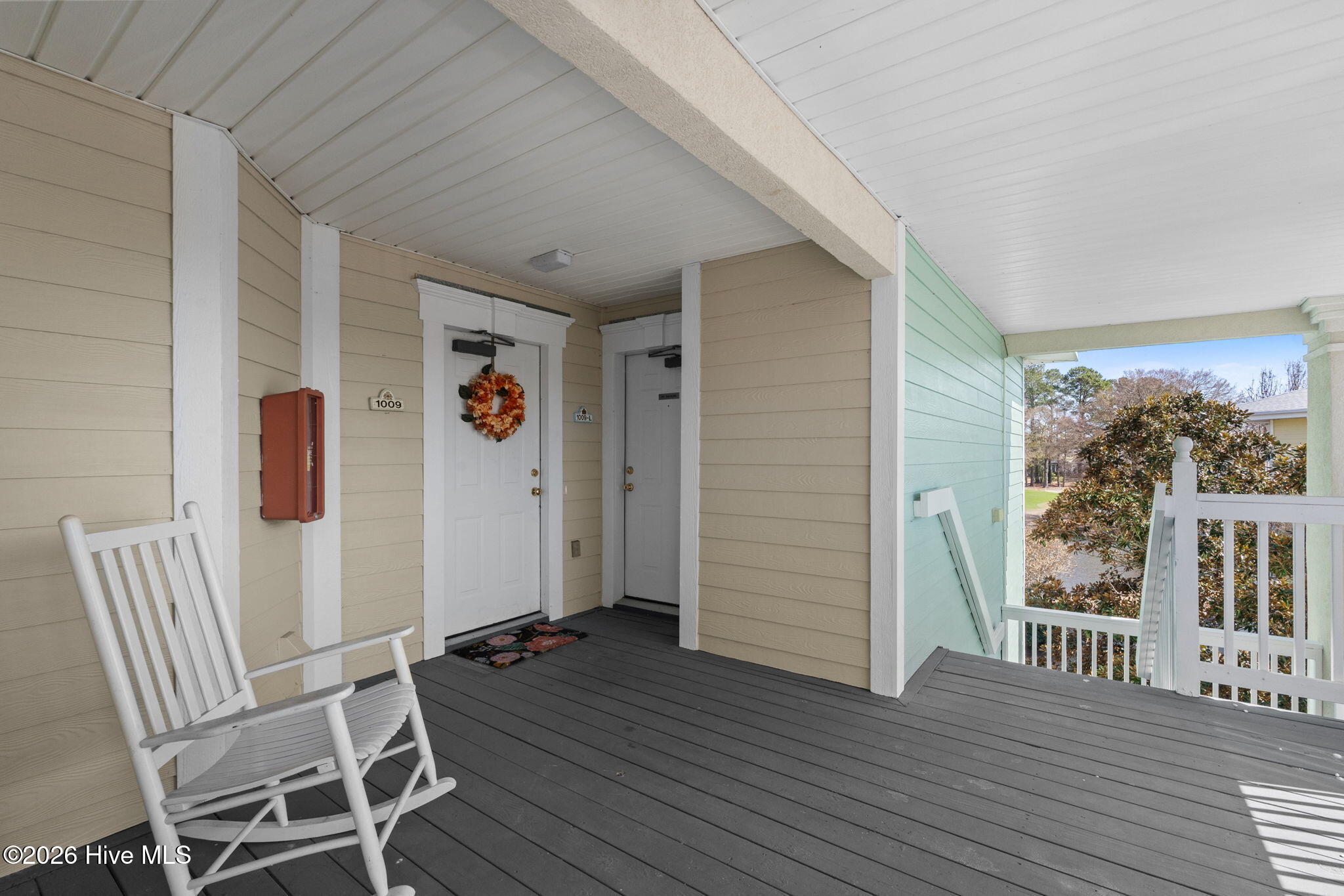 100558882 | Photo 36