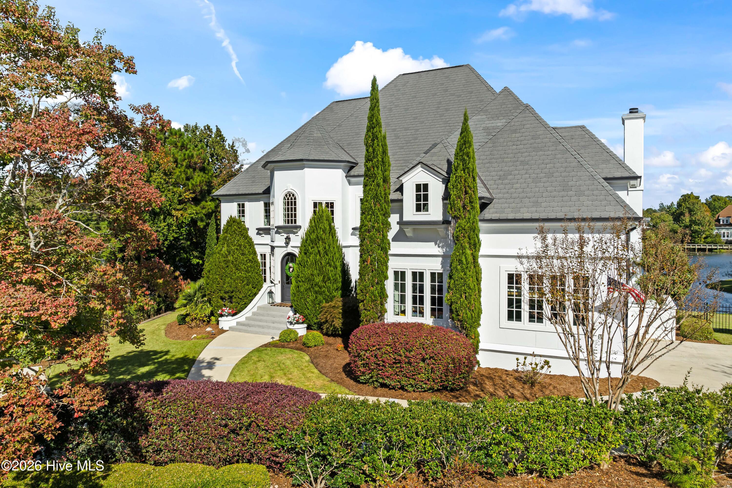 Photo 3 of Mansion for sale at 1932 Sandwedge Pl, Wilmington, NC 28405 | MLS# 100612099 | Listing updated on 2026-10-28