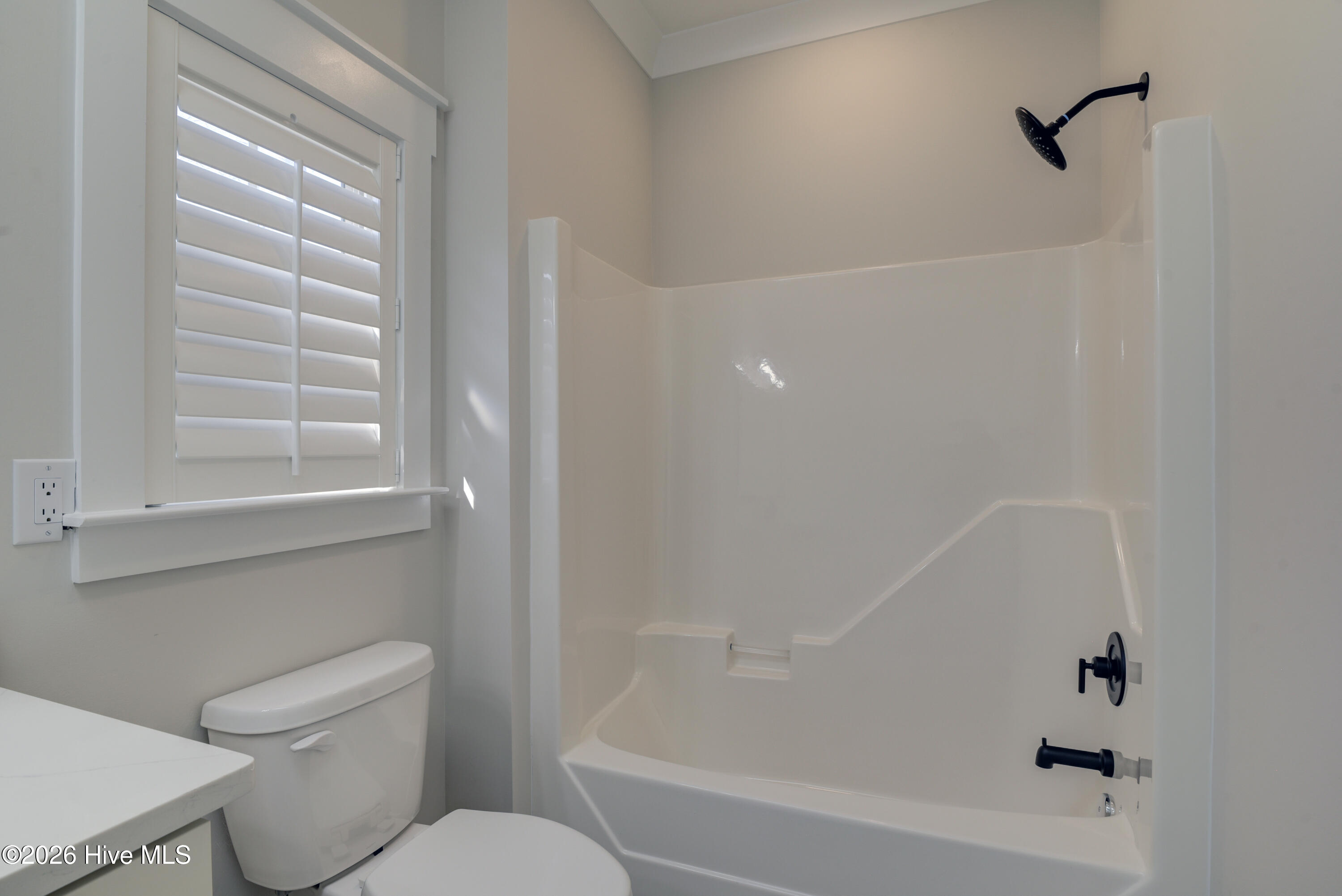 100559237 | Photo 28