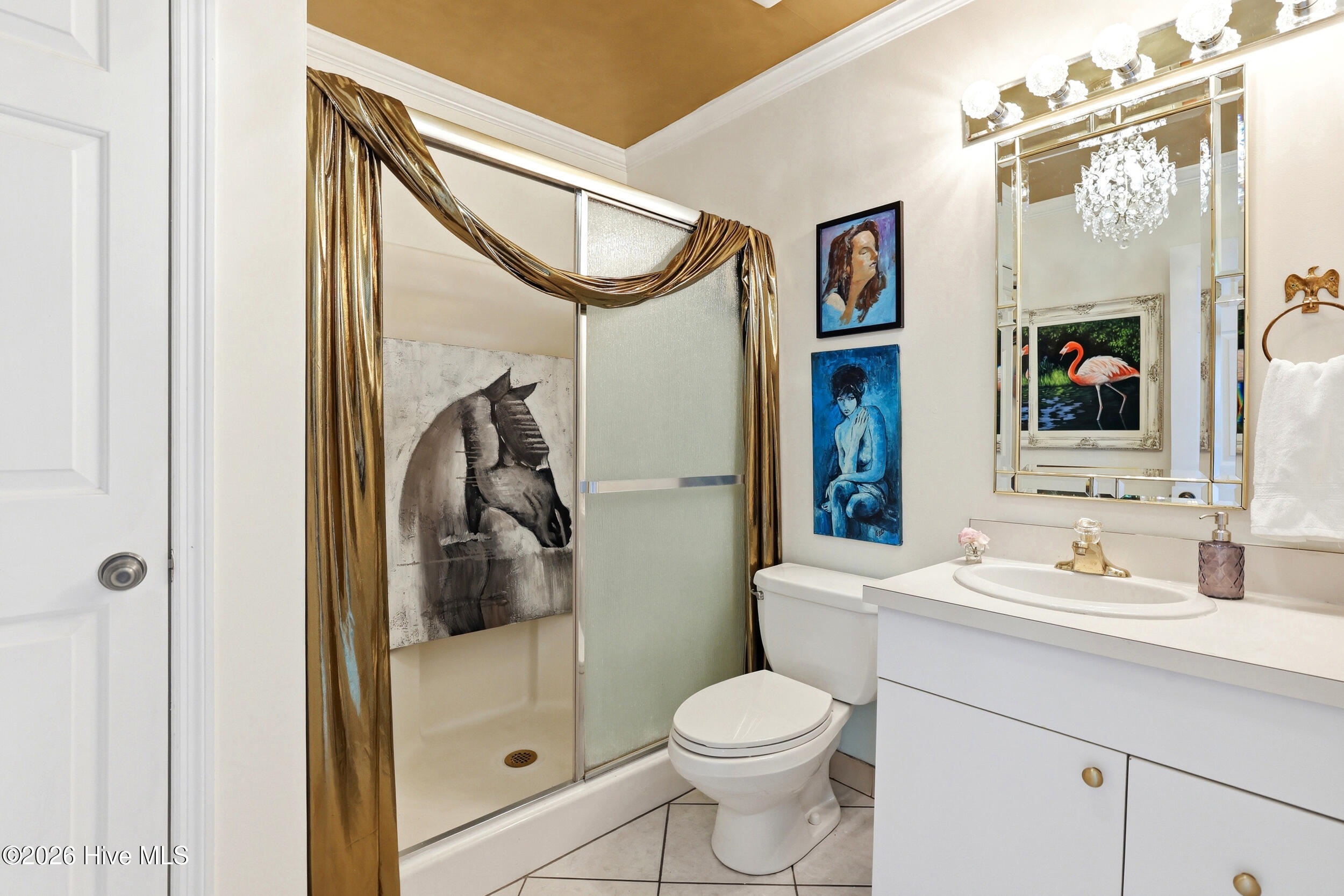 100569802 | Photo 30