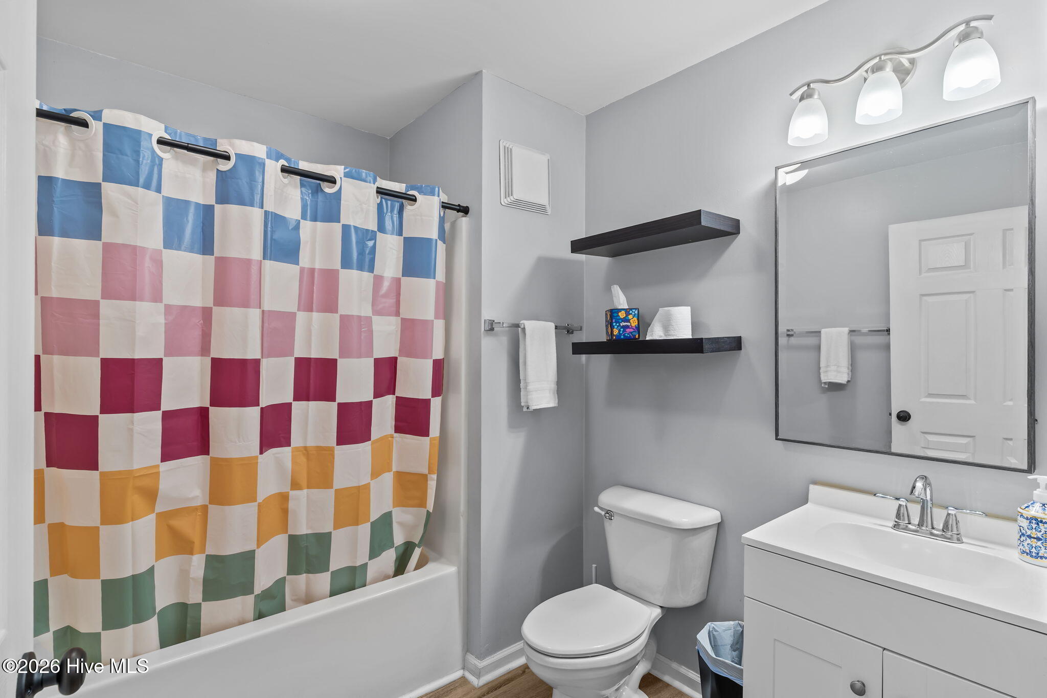 100549050 | Photo 29