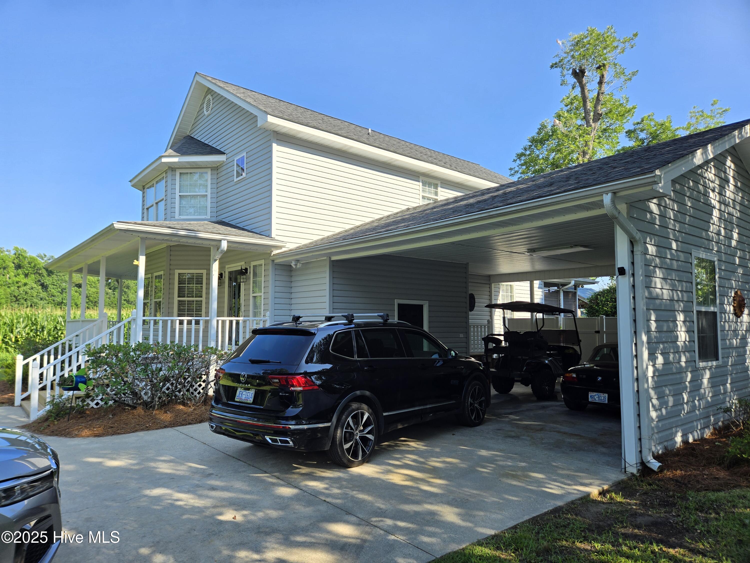 Homes for sale in Lake Waccamaw, NC | 121 Schley Ave, Lake Waccamaw, NC 28450 | MLS# 100517871