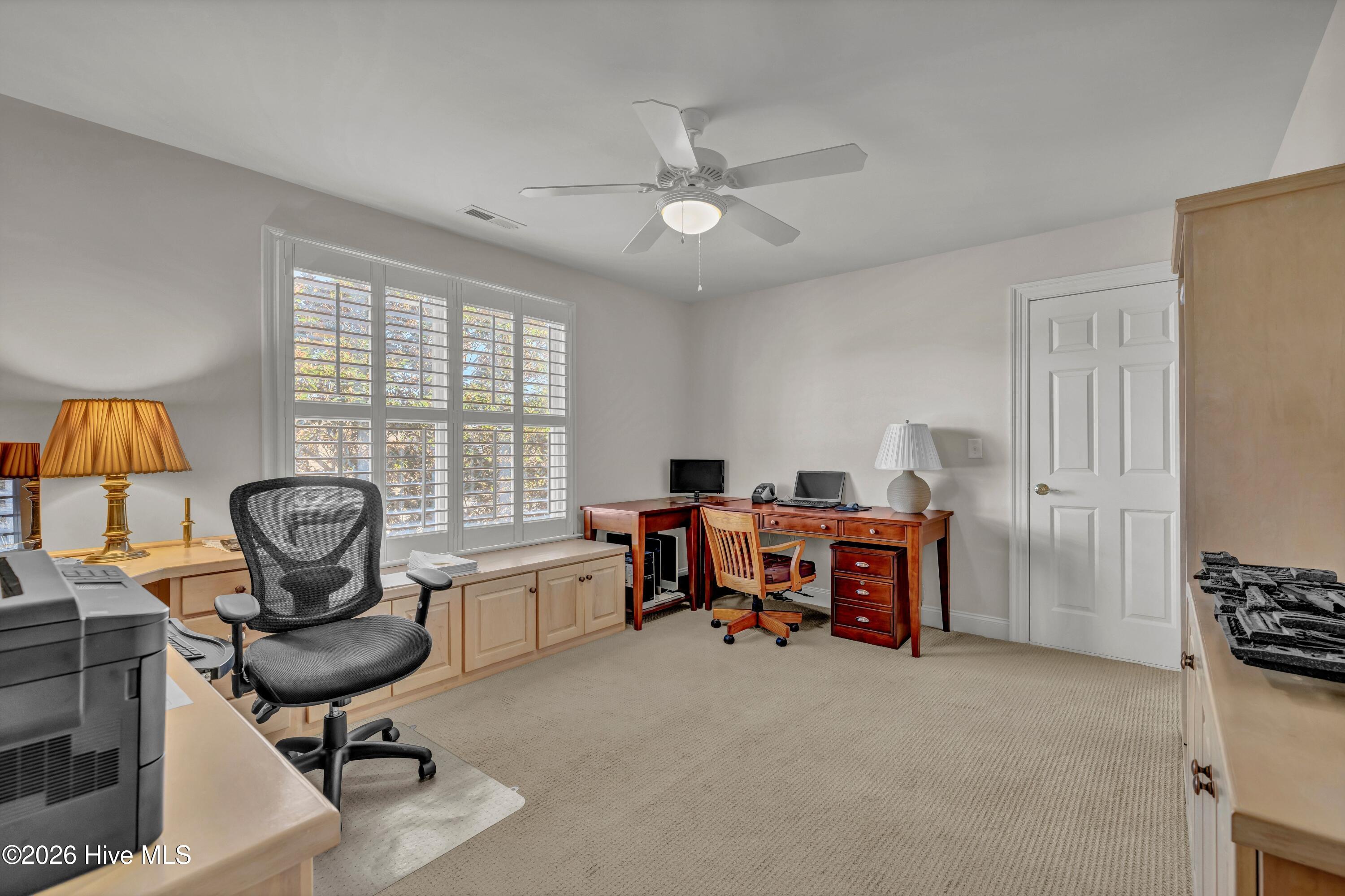 100554870 | Photo 27