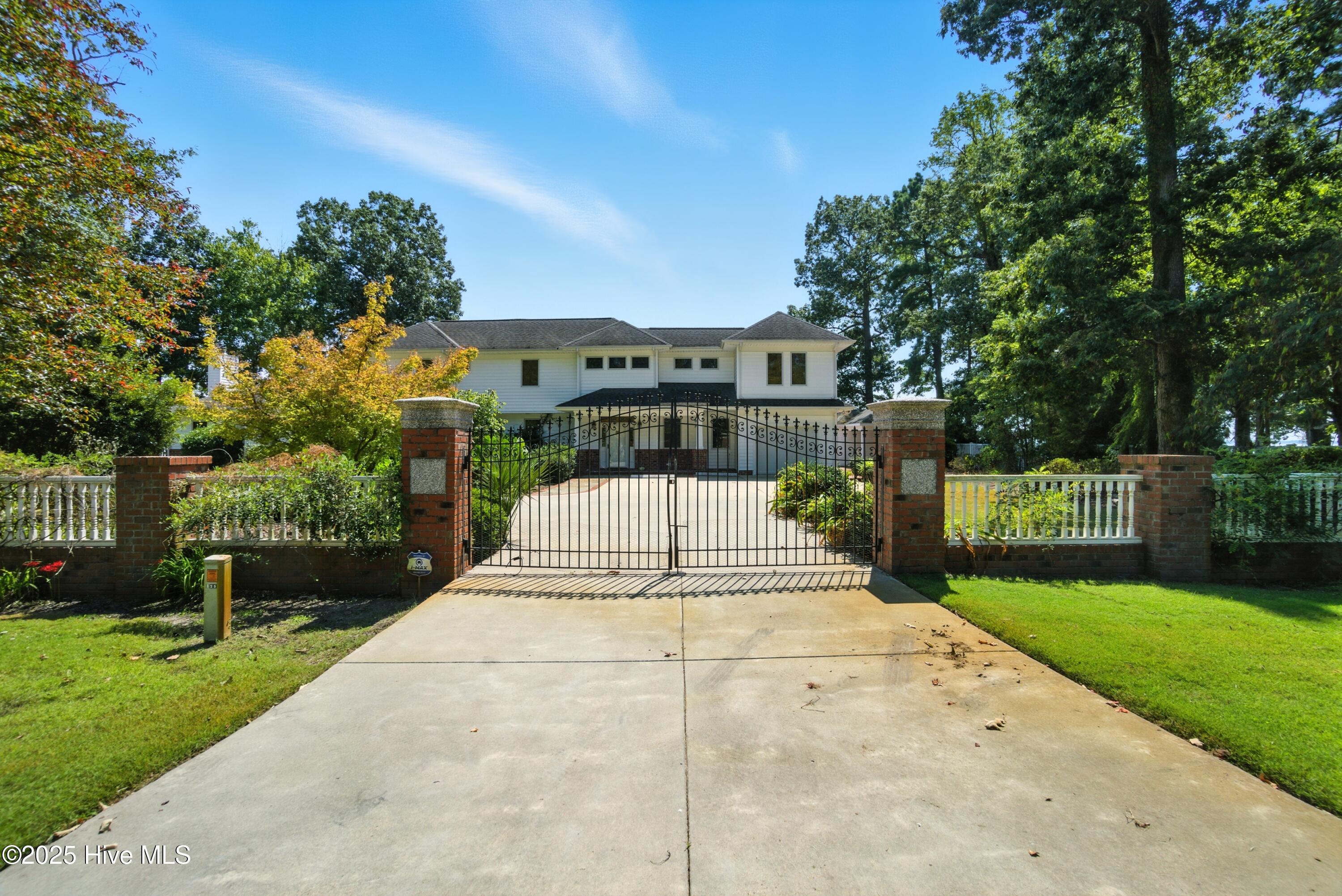 Homes for sale in Edenton, NC | 121 Nixons Beach Rd, Edenton, NC 27932 | MLS# 100494955