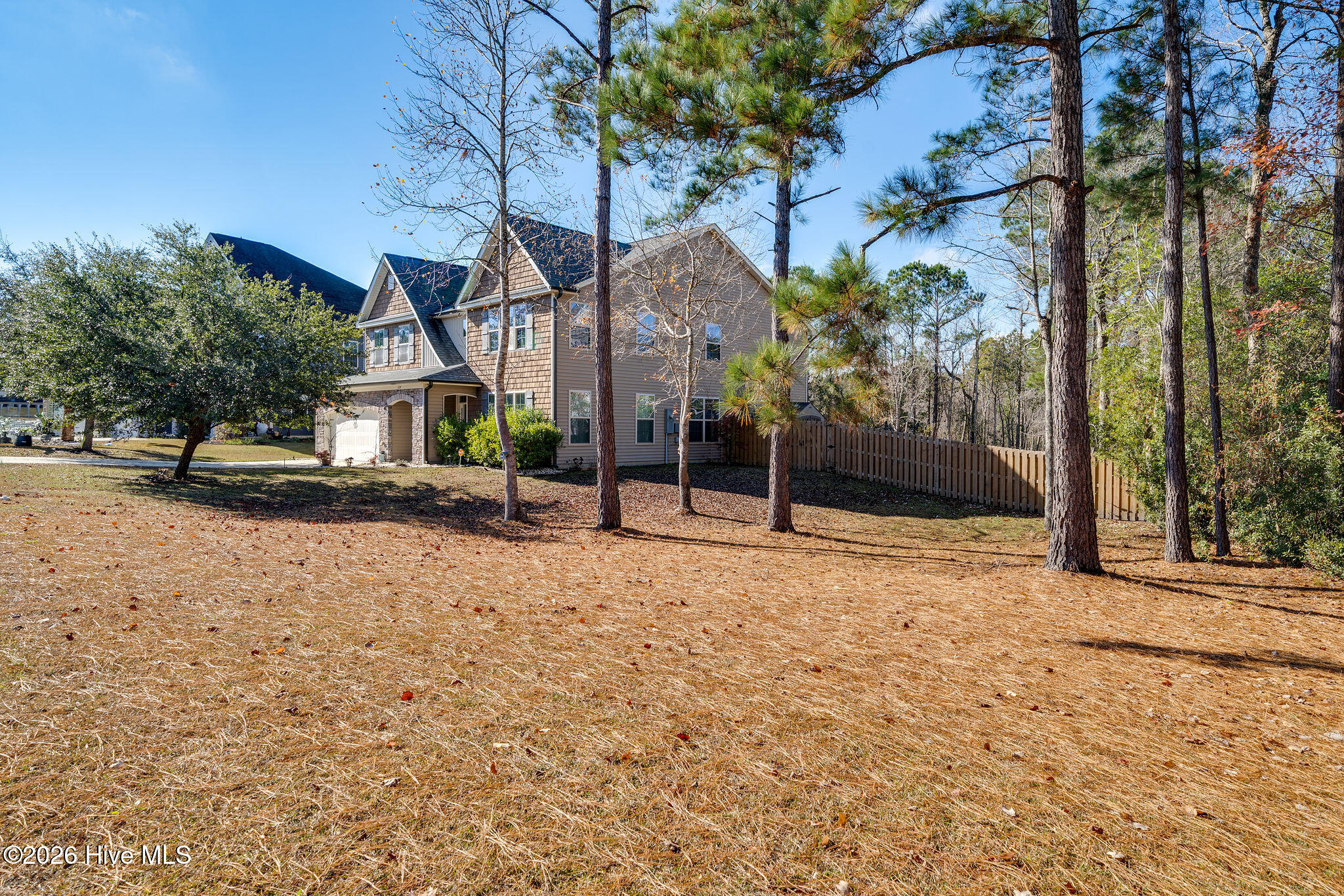 100547626 | Photo 37