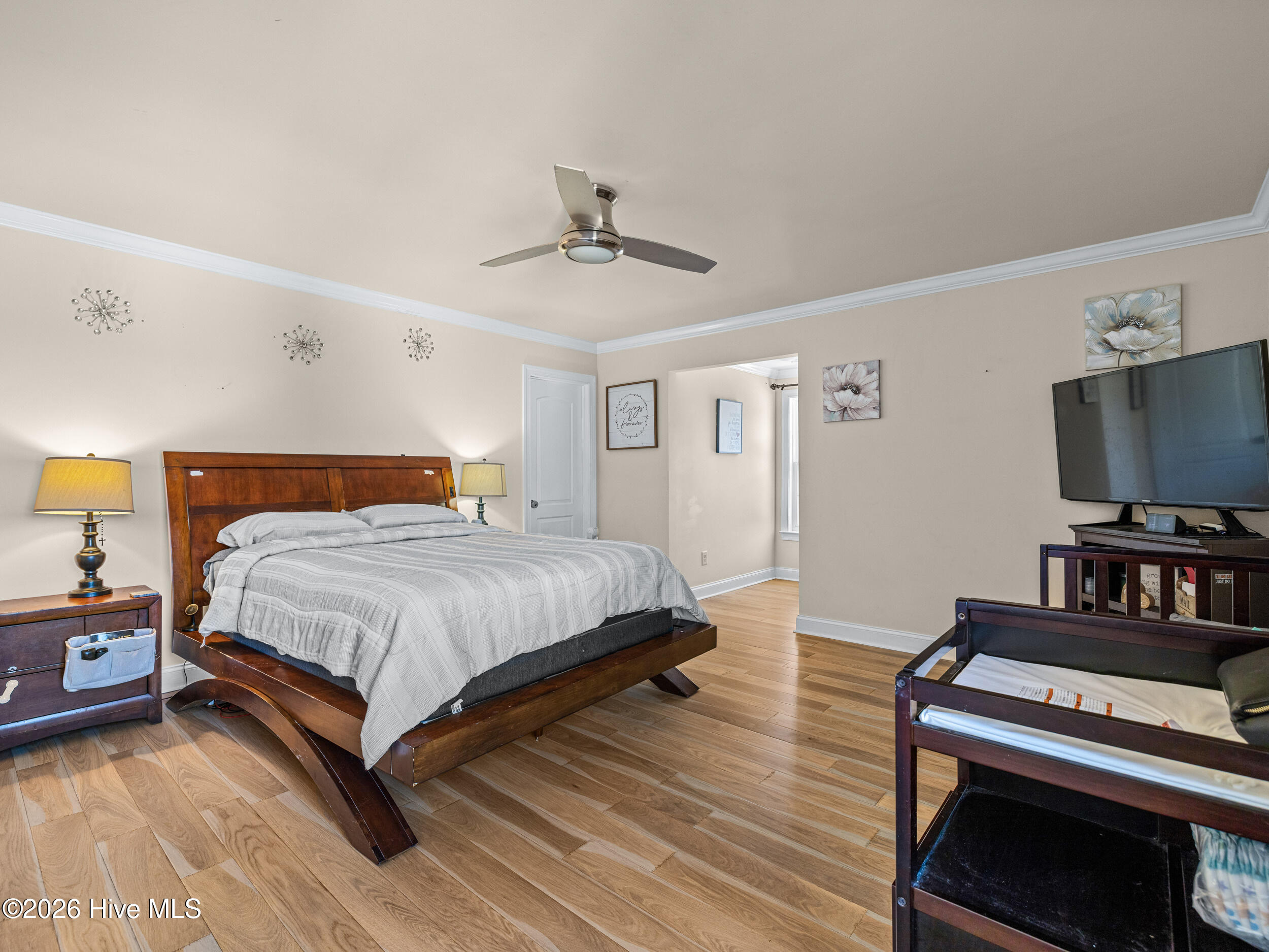 100554217 | Photo 43