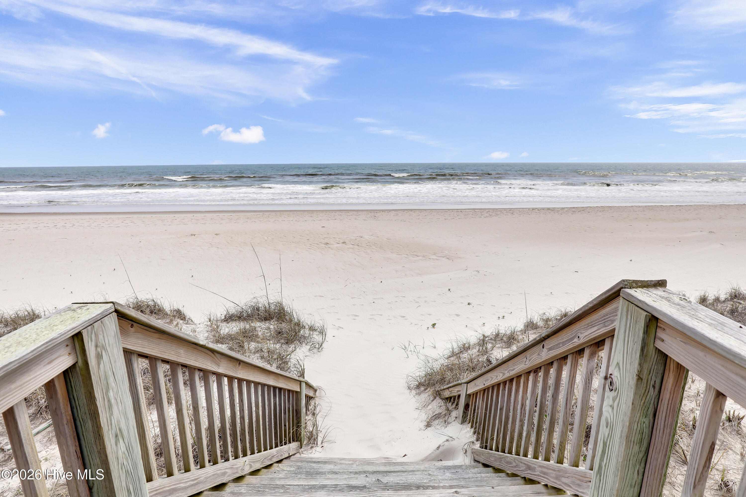 100562606 | Photo 28