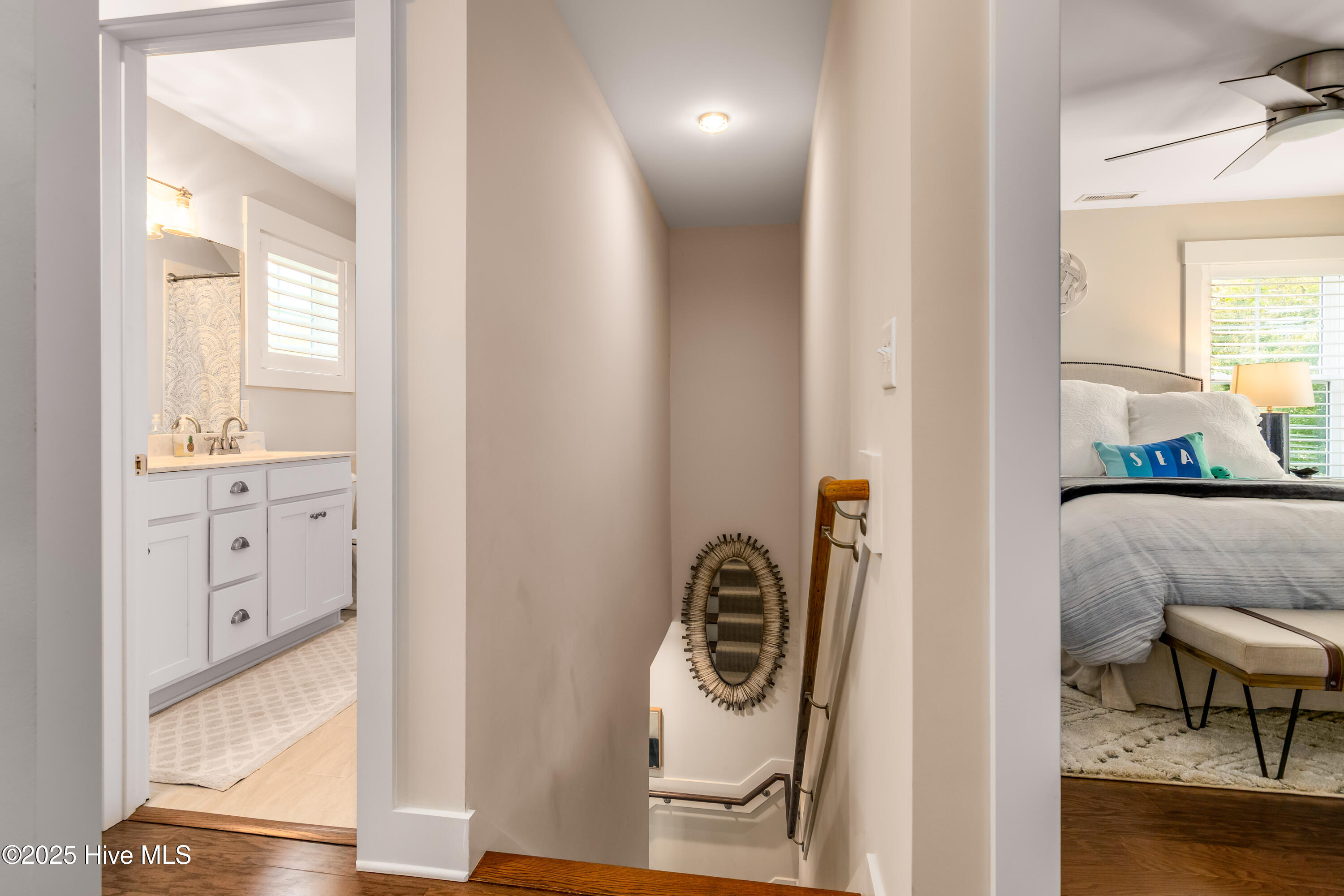 100501018 | Photo 30