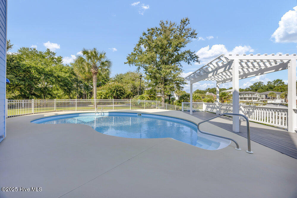 100531490 | Photo 59