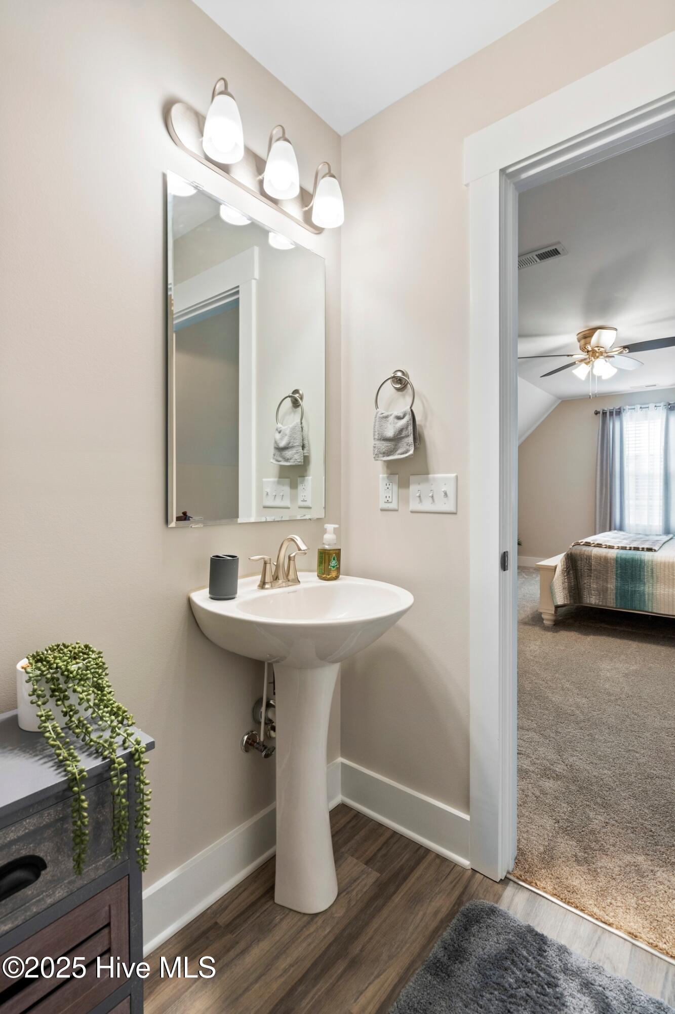 100538815 | Photo 13