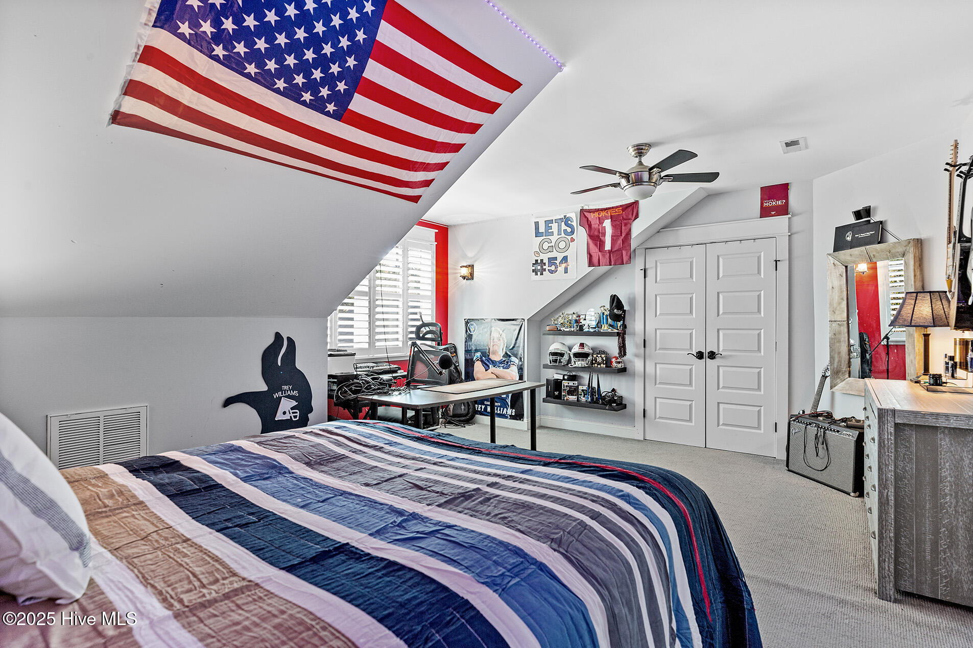 100541349 | Photo 53