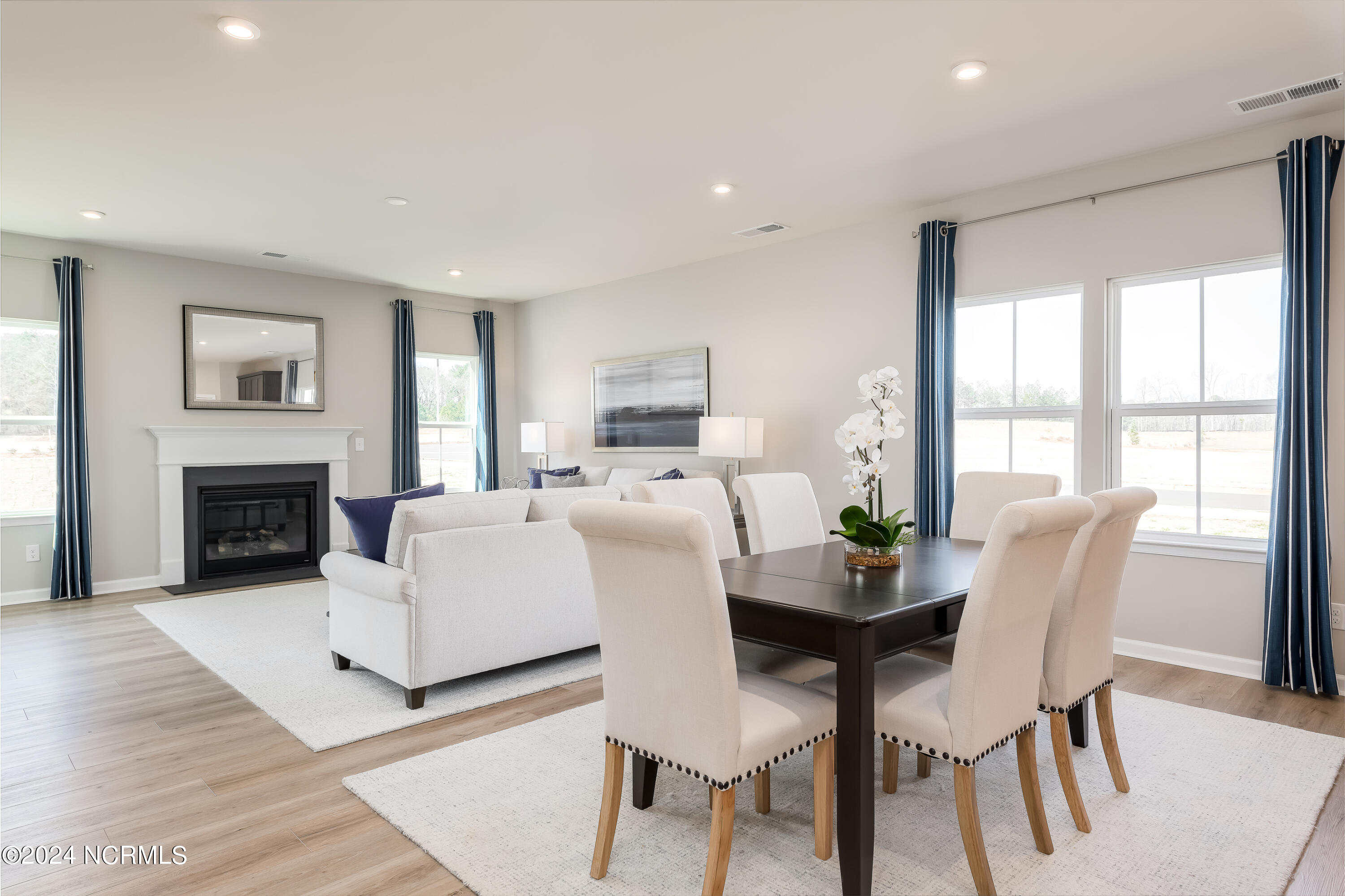 100558534 | Photo 12