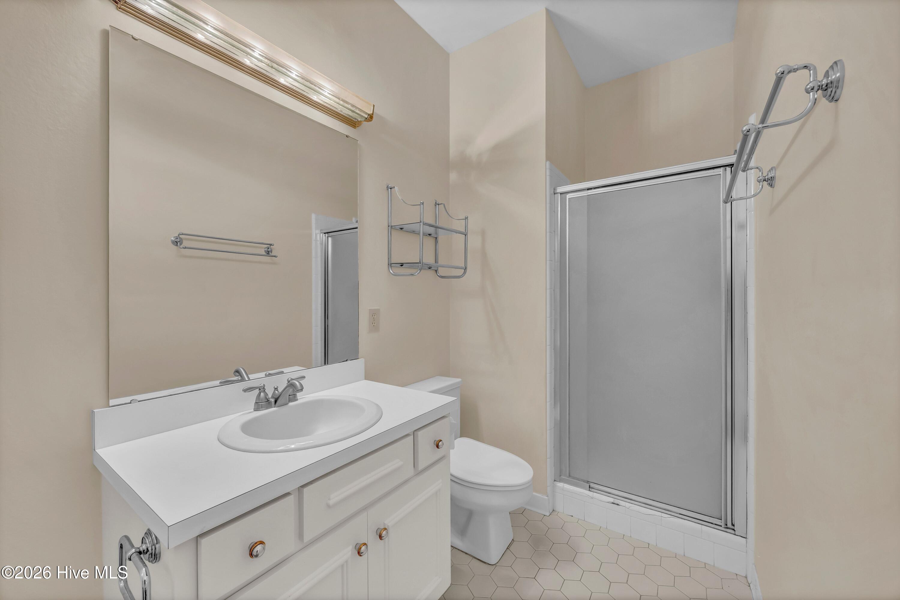 100566682 | Photo 23