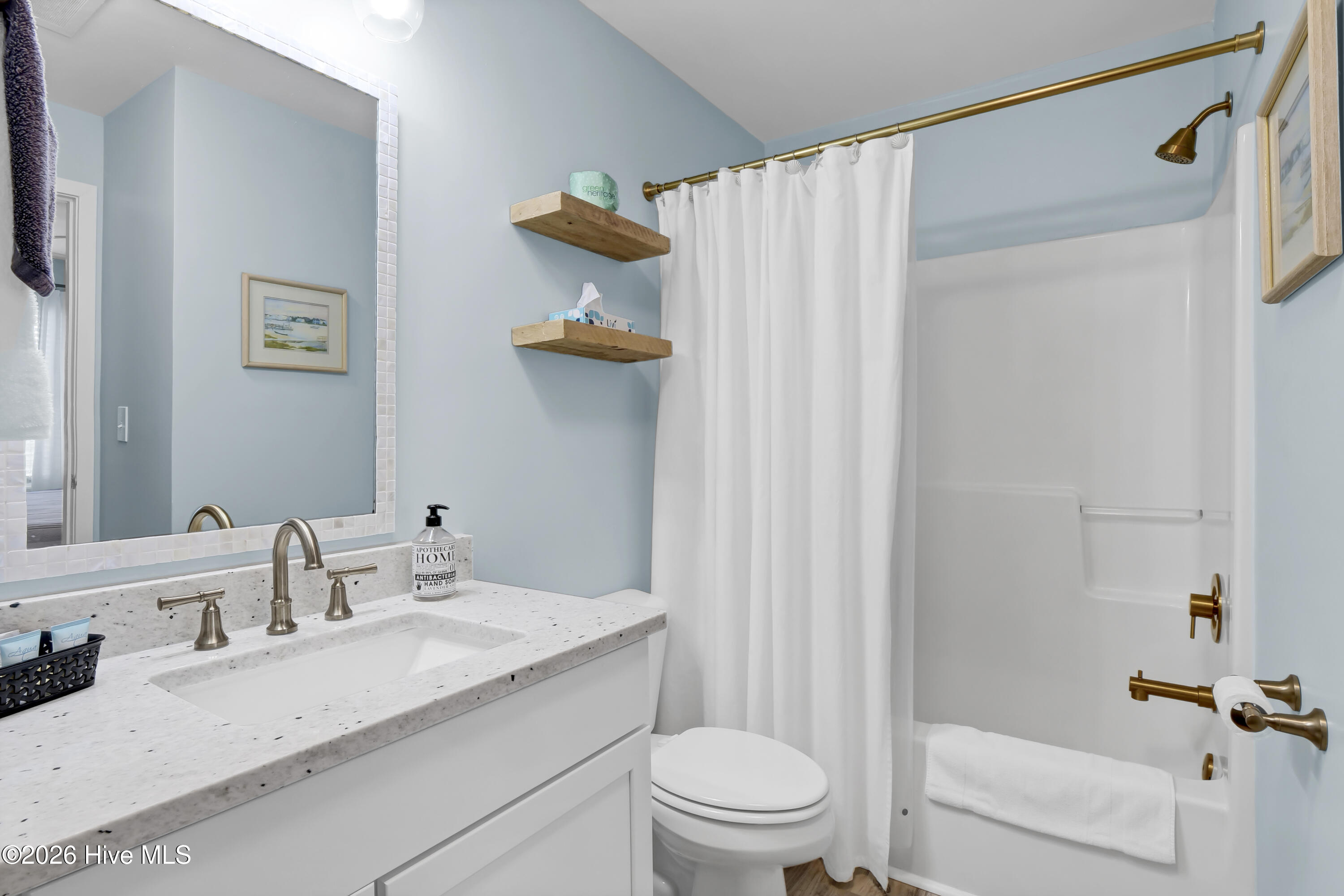 100549302 | Photo 11