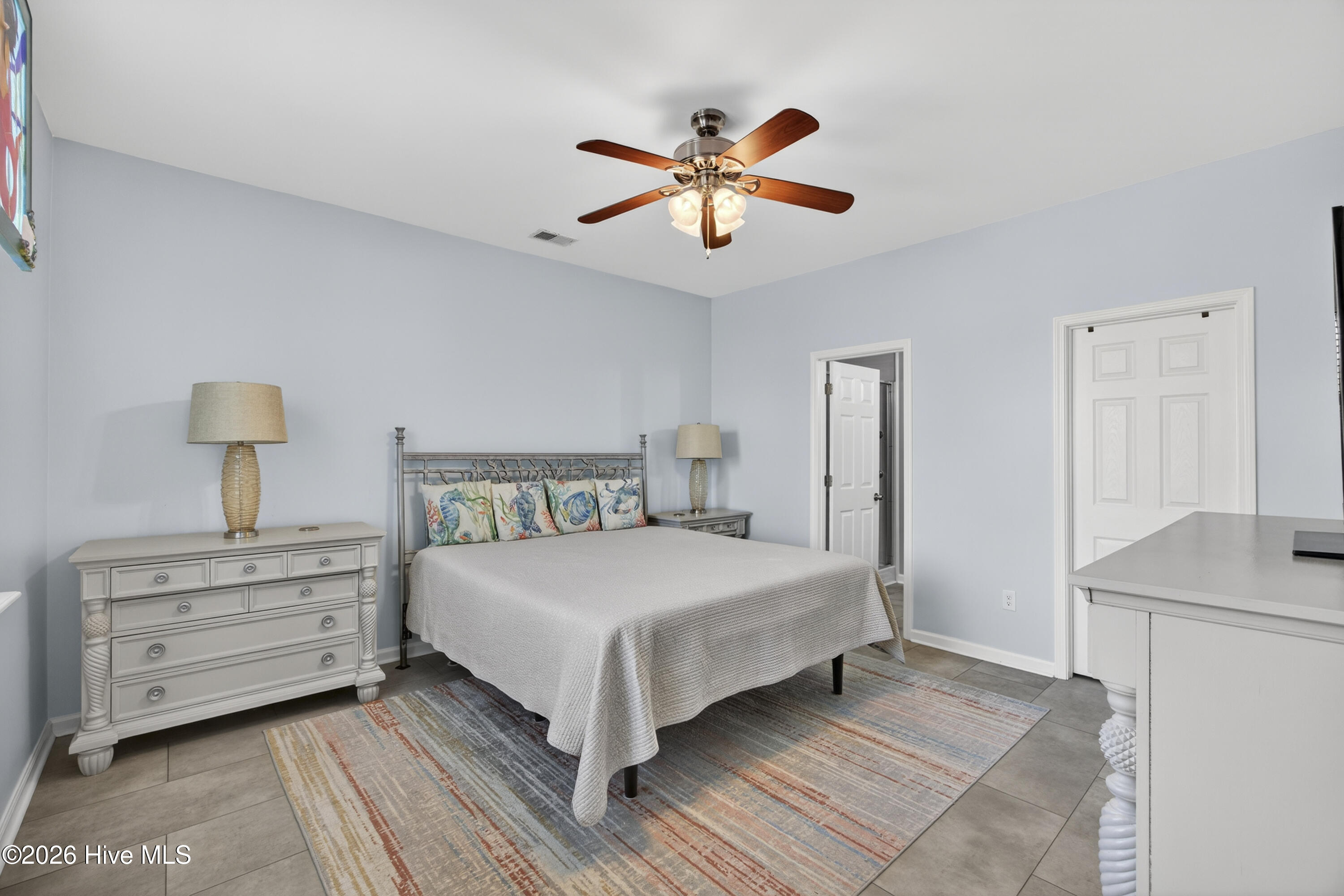 100564914 | Photo 28