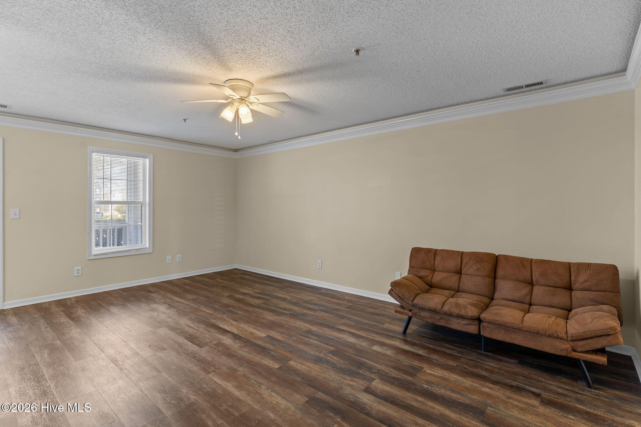 100560548 | Photo 13