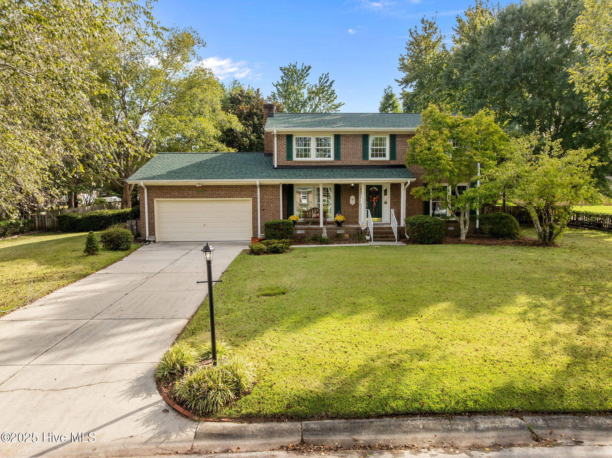 521 University Drive, Jacksonville, NC 28546 – photo 2: 17-web-or-mls-17