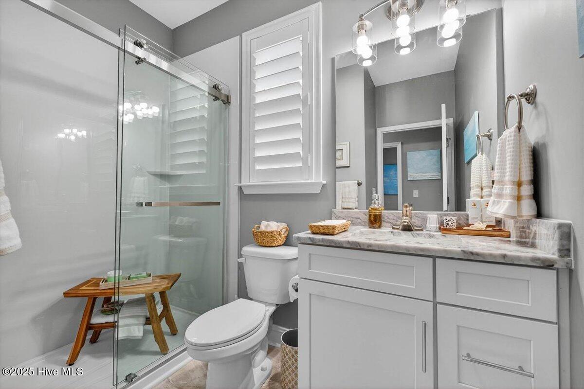 100533922 | Photo 26