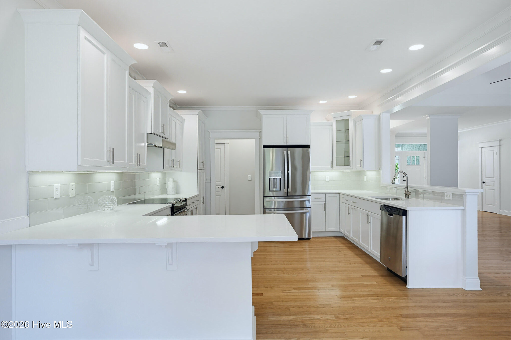 100579325 | Photo 7