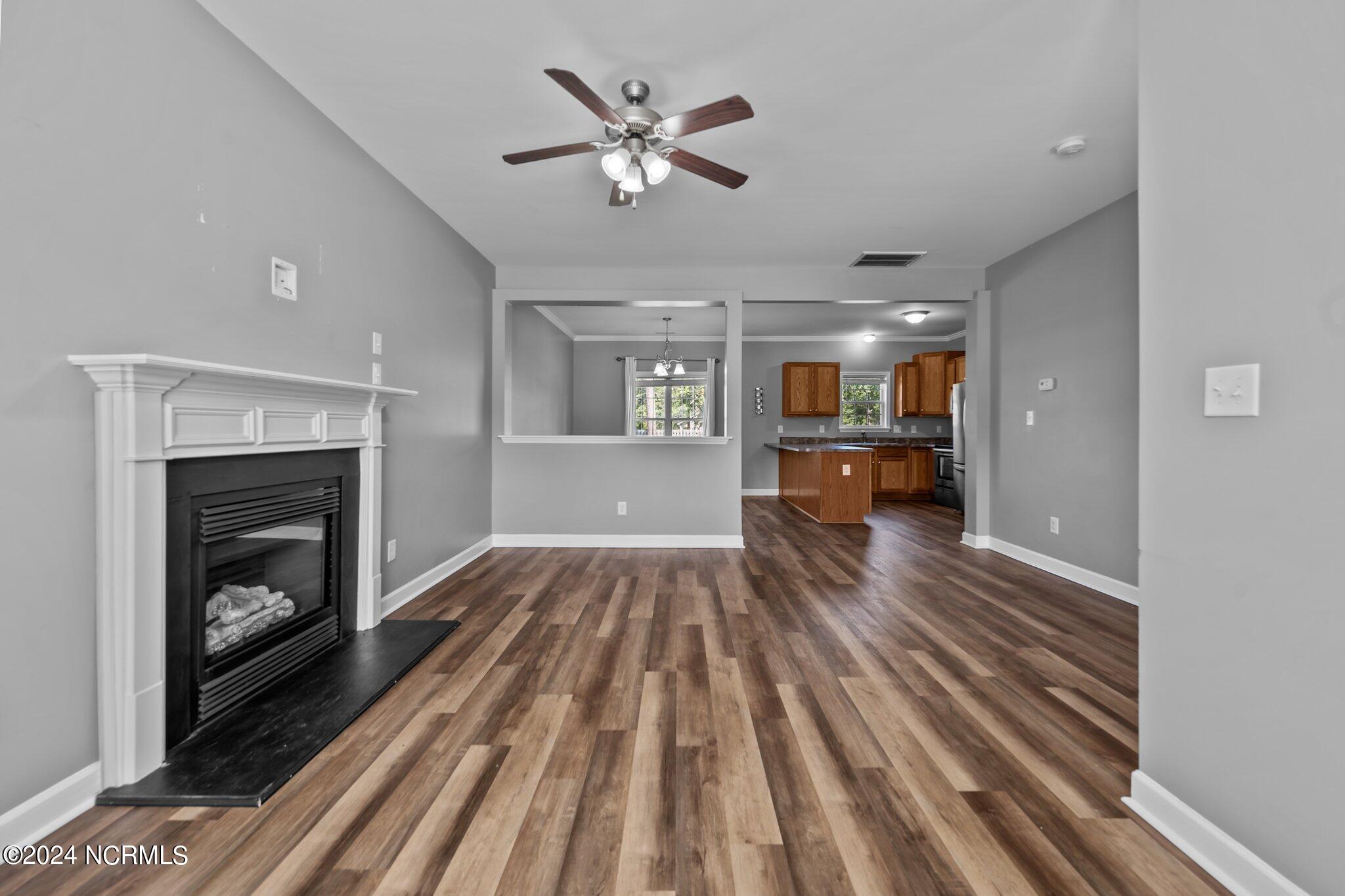 210 Wedgefield Circle,Maple Hill