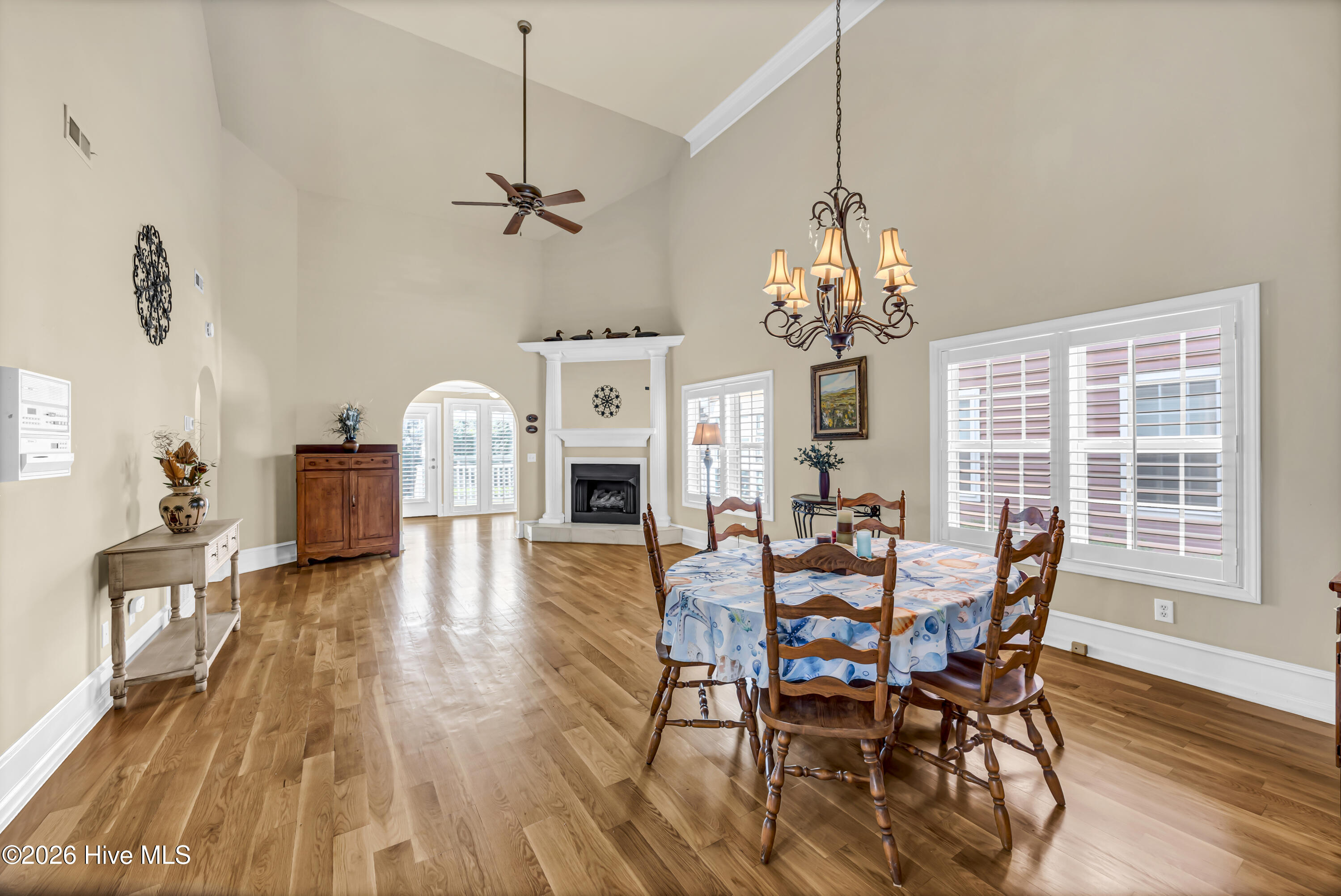 829 Sloop Pointe Lane — listing photograph 4
