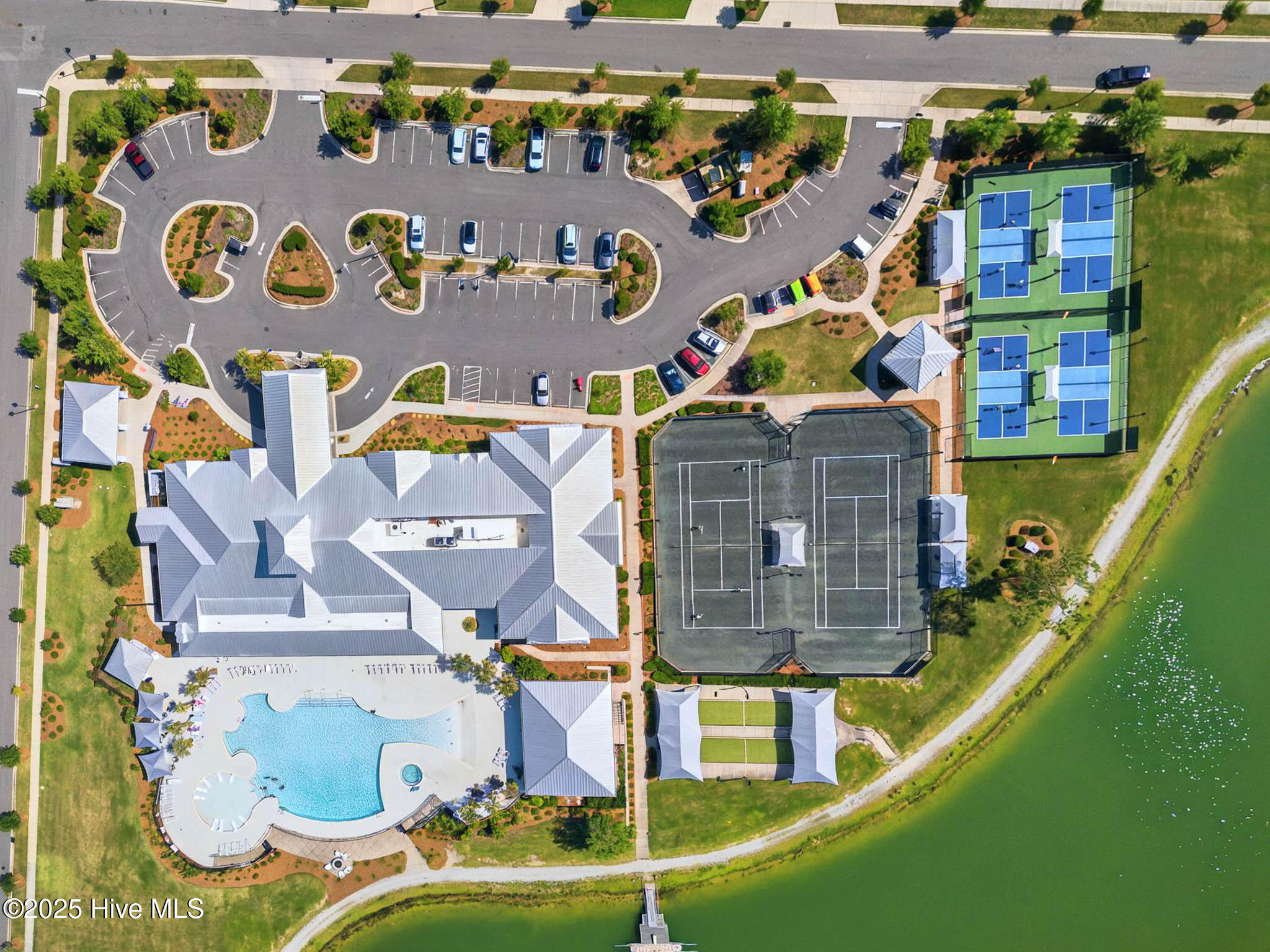 100509879 | Photo 42